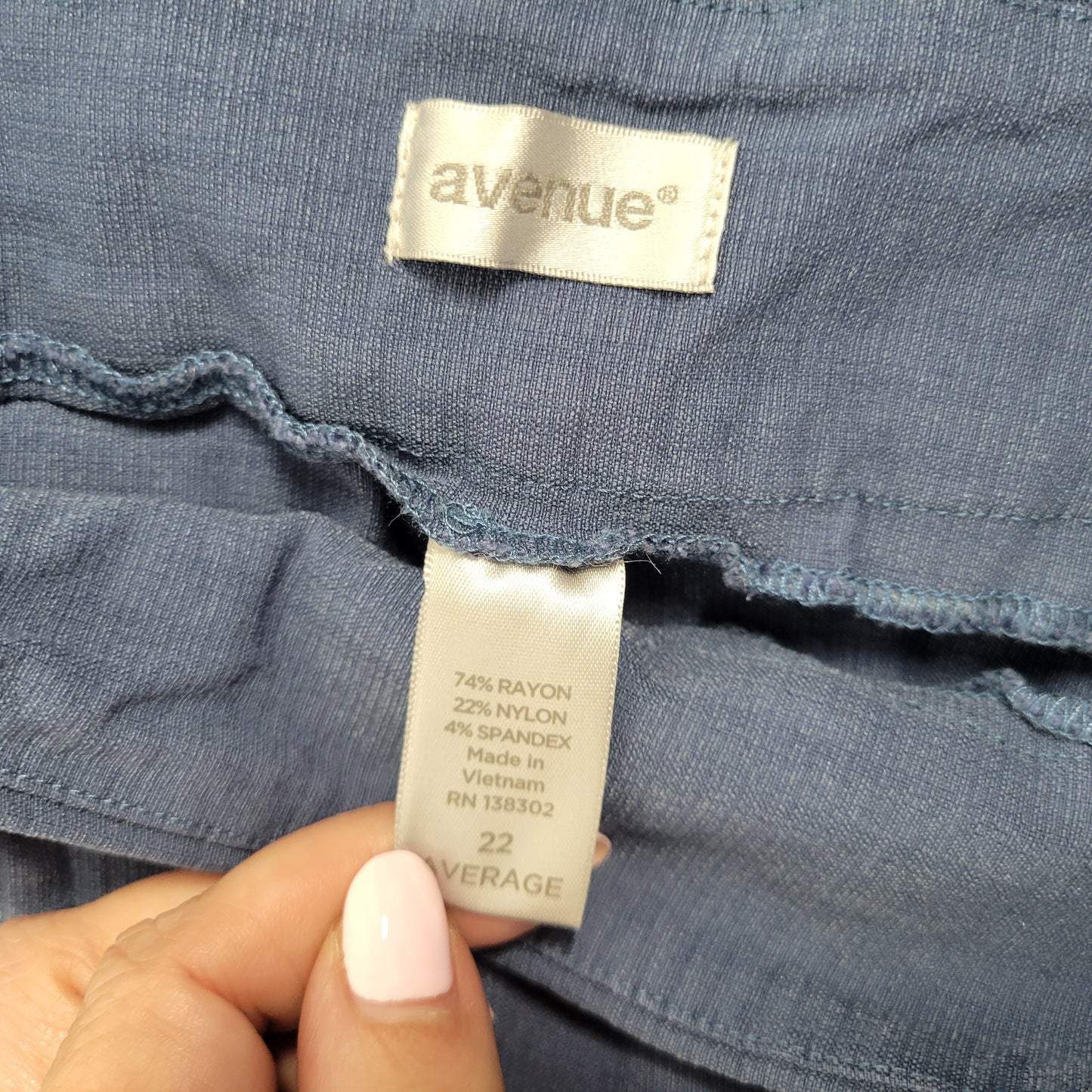 Avenue Womens Plus Size 22 Blue Cropped Pants Straight Leg Elastic Waist BLU66E