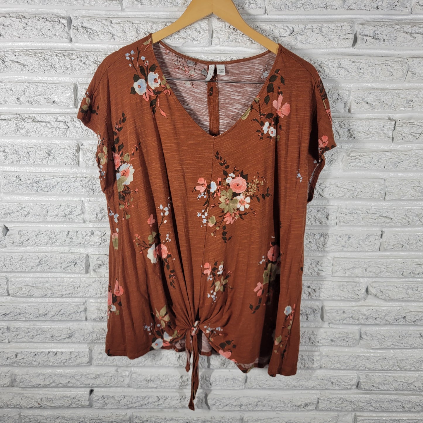 Cato Est 1946 Women Plus 18W 20W Brown Floral Front Tie V-Neck Tee FLO196E