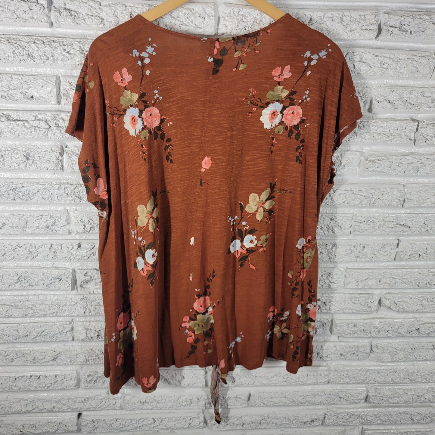 Cato Est 1946 Women Plus 18W 20W Brown Floral Front Tie V-Neck Tee FLO196E