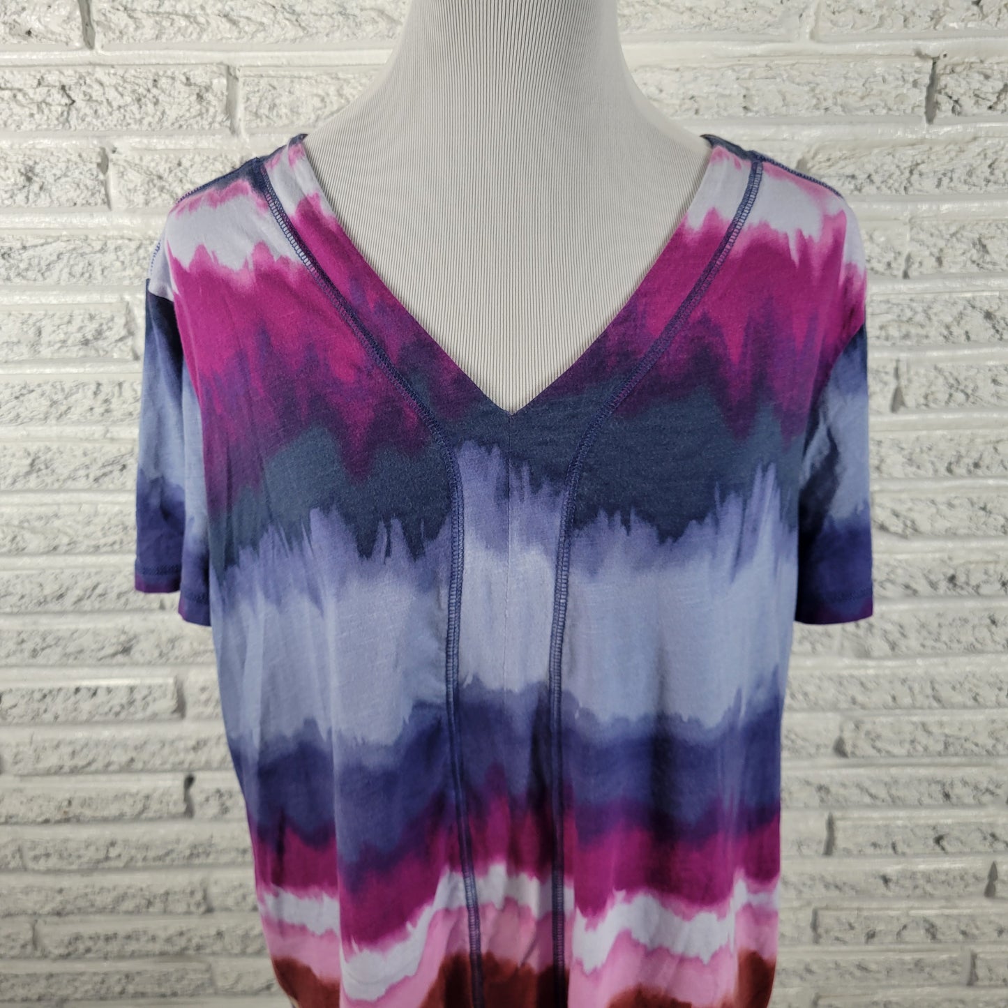 Westbound Women XL Blue Purple Tie Dye V-Neck Tee Short Sleeve Casual TIE30E