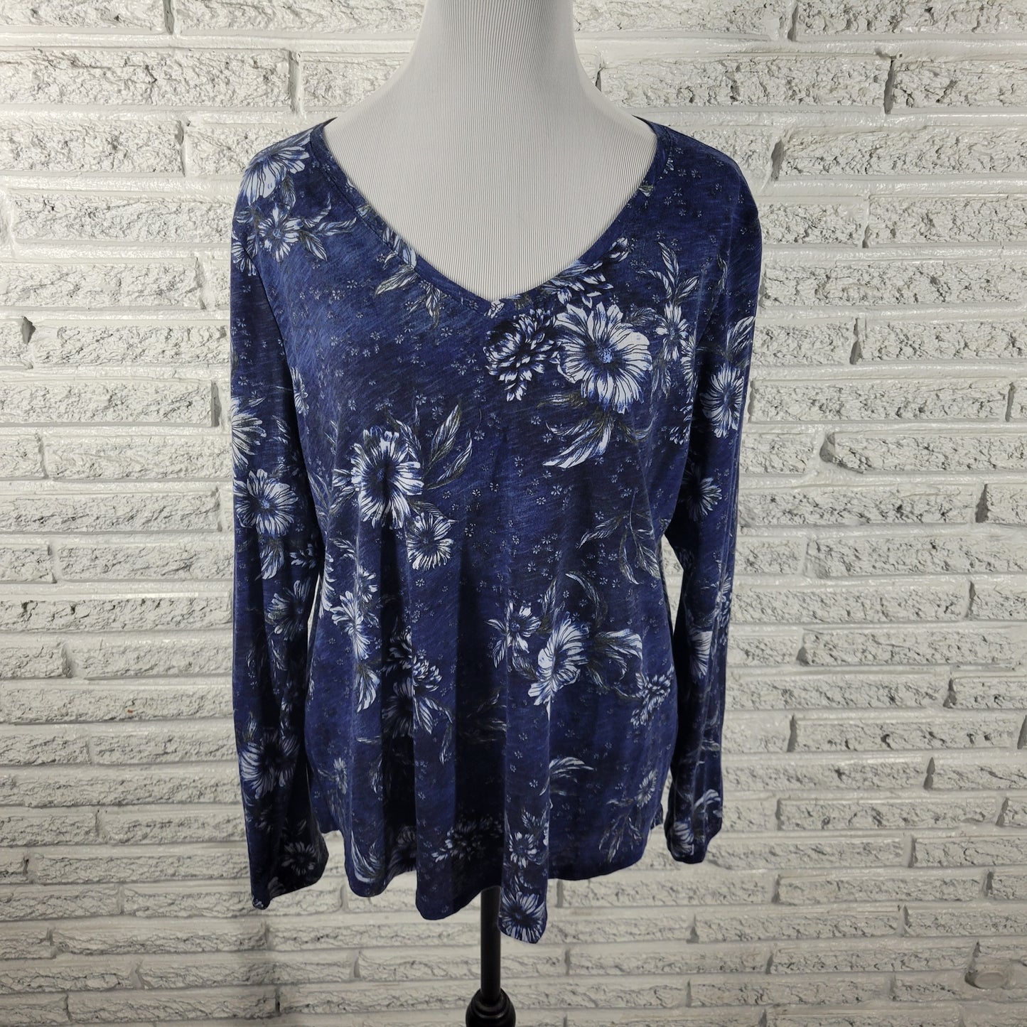 Sonoma Womens XL Blue Floral Long Sleeve V Neck Tee Top Shirt Cotton FLO6E