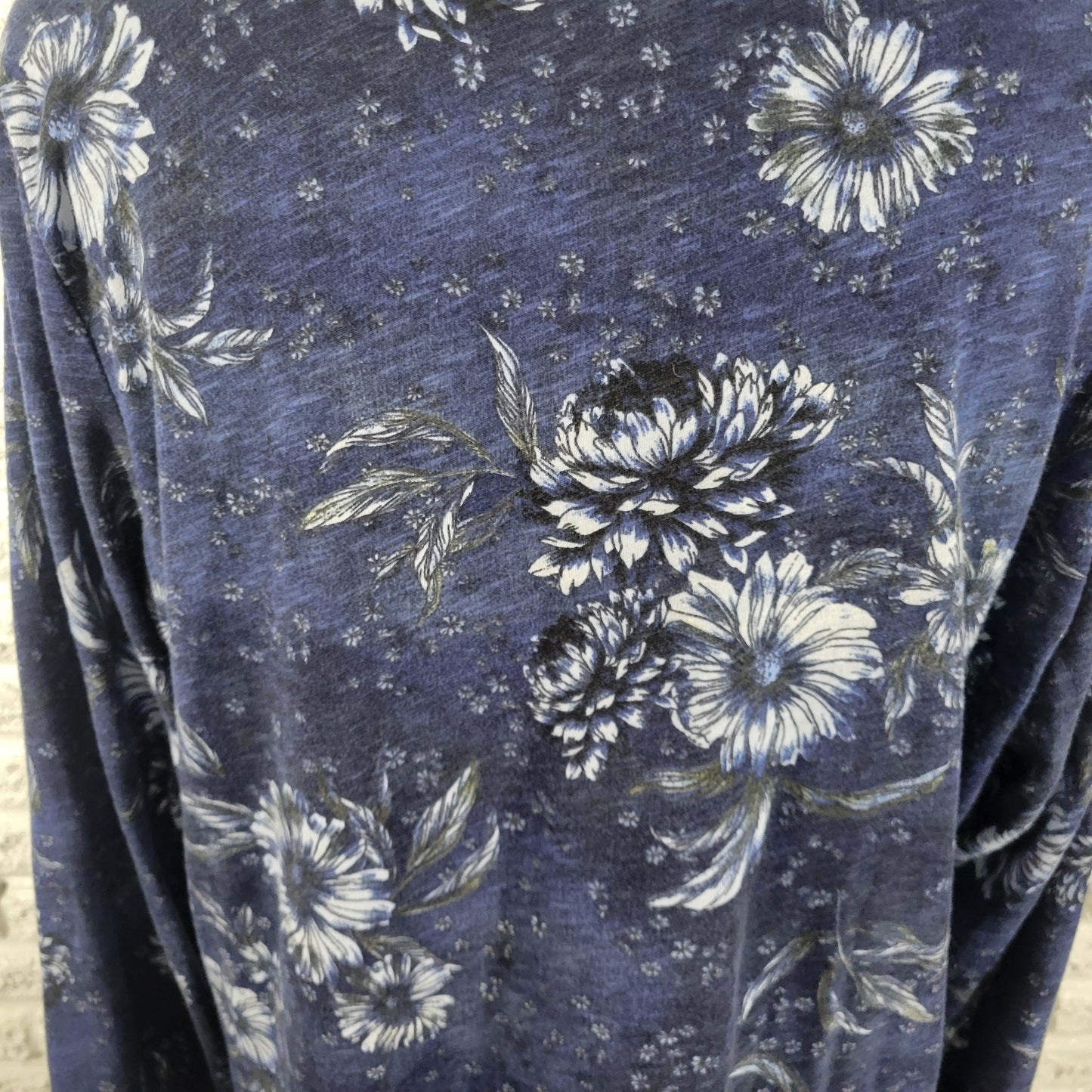 Sonoma Womens XL Blue Floral Long Sleeve V Neck Tee Top Shirt Cotton FLO6E