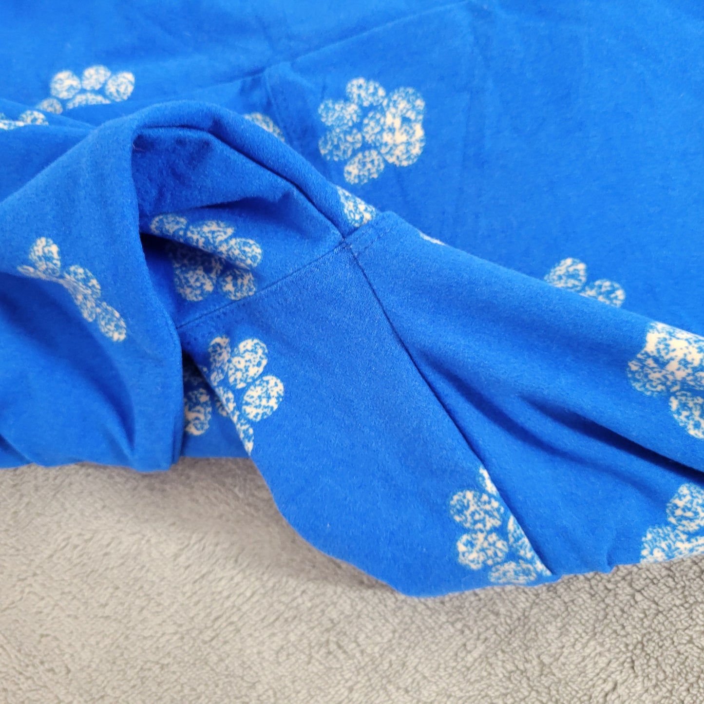 LuLaRoe TC Leggings Tall Curvy Dog Paw Prints Blue Yoga Pants 12-18 Yoga BLU263E