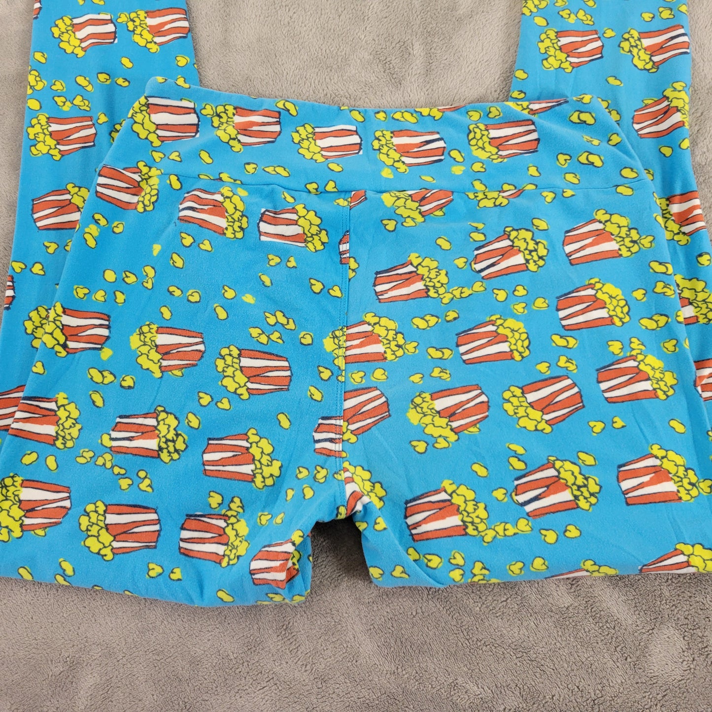 LuLaRoe TC Leggings Tall Curvy Movie Night Blue Popcorn Hearts Yoga NOV141E