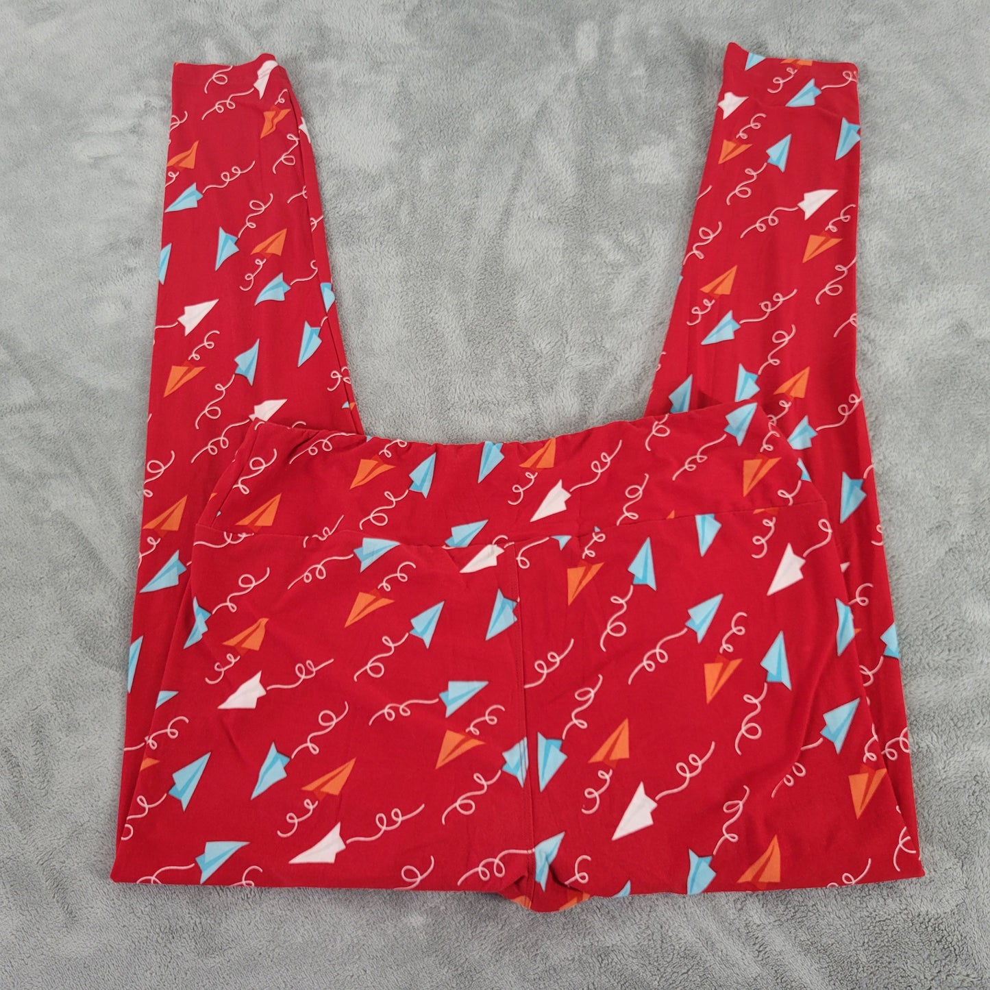 LuLaRoe TC Leggings Tall Curvy Red Paper Origami Airplanes Pants 12-18 NOV137XE