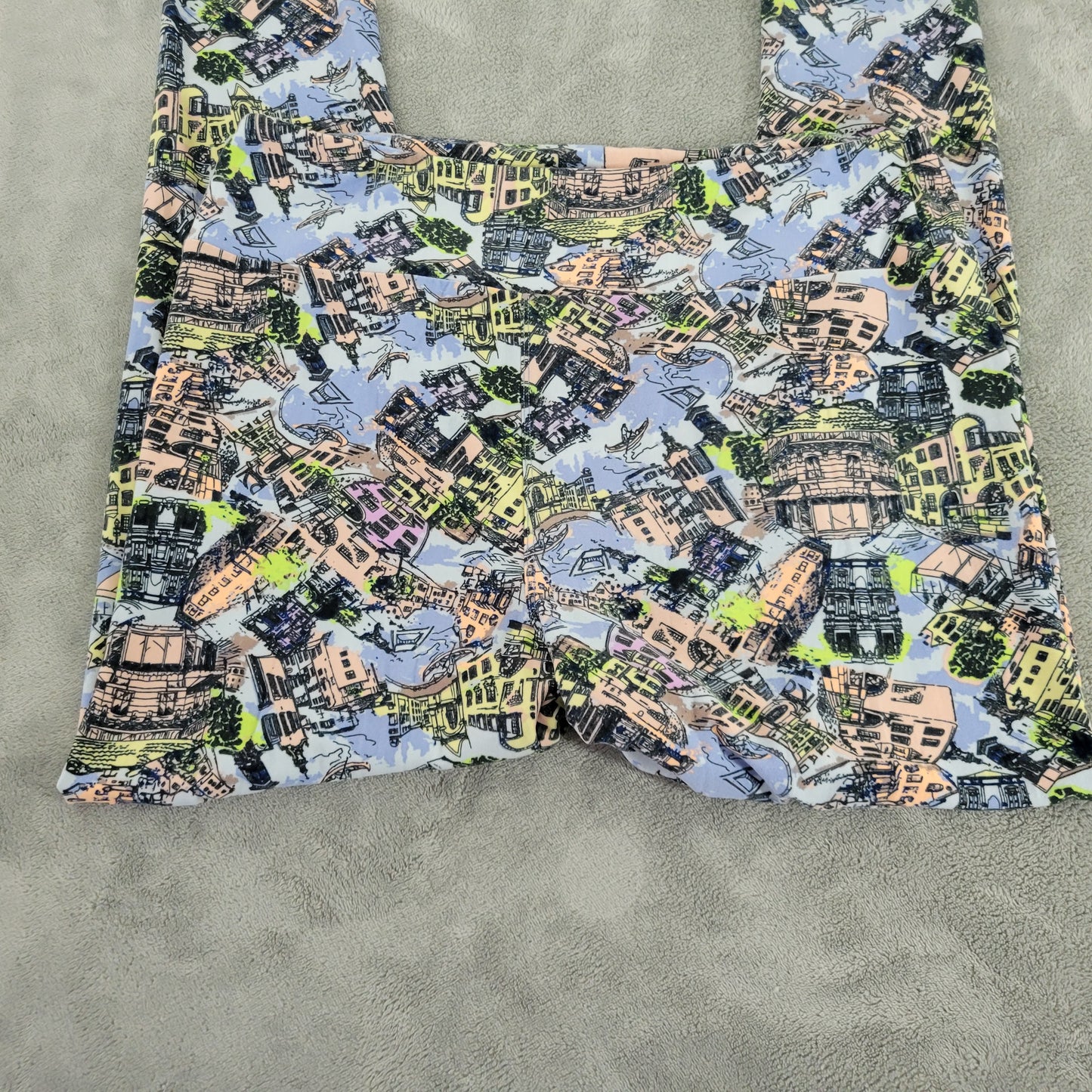 LuLaRoe TC Leggings Tall Curvy Venice Italy Italian Village Yoga Pants NOV131XE