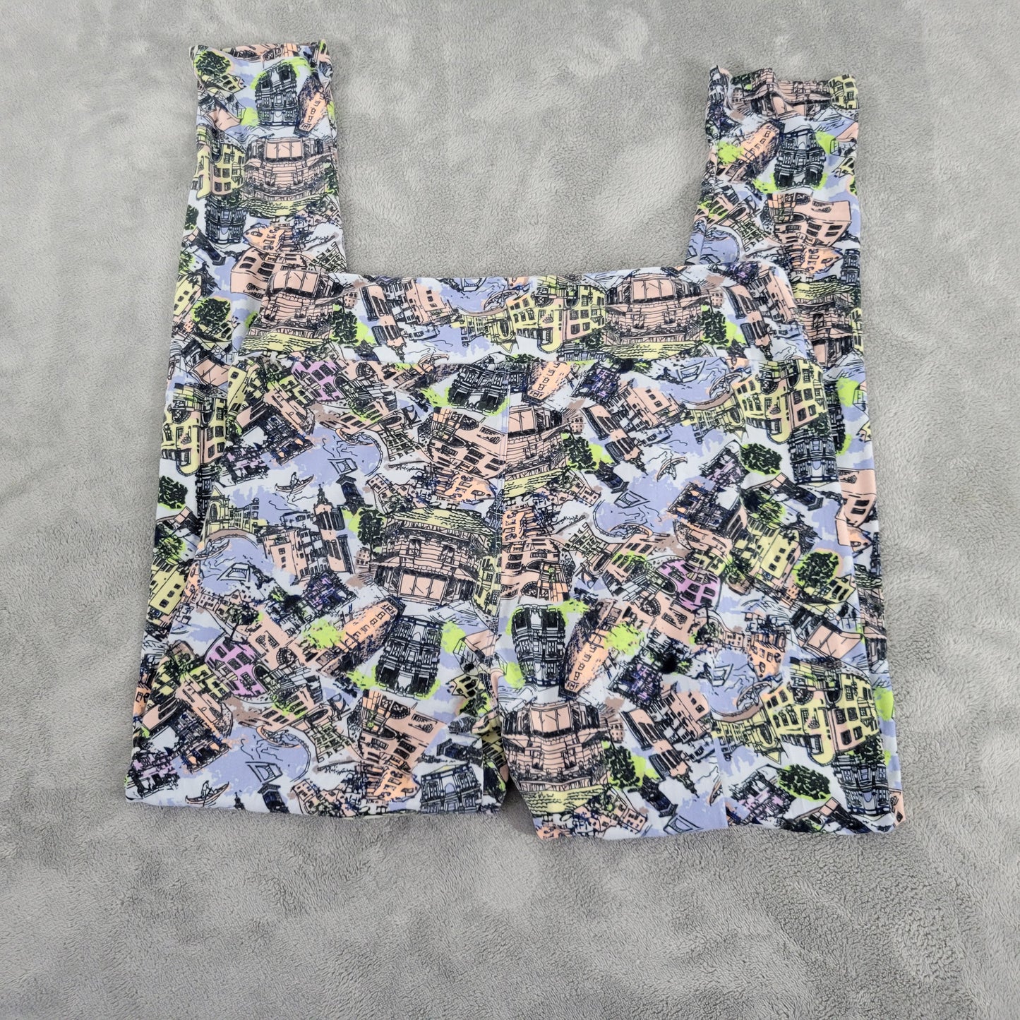 LuLaRoe TC Leggings Tall Curvy Venice Italy Italian Village Yoga Pants NOV131XE