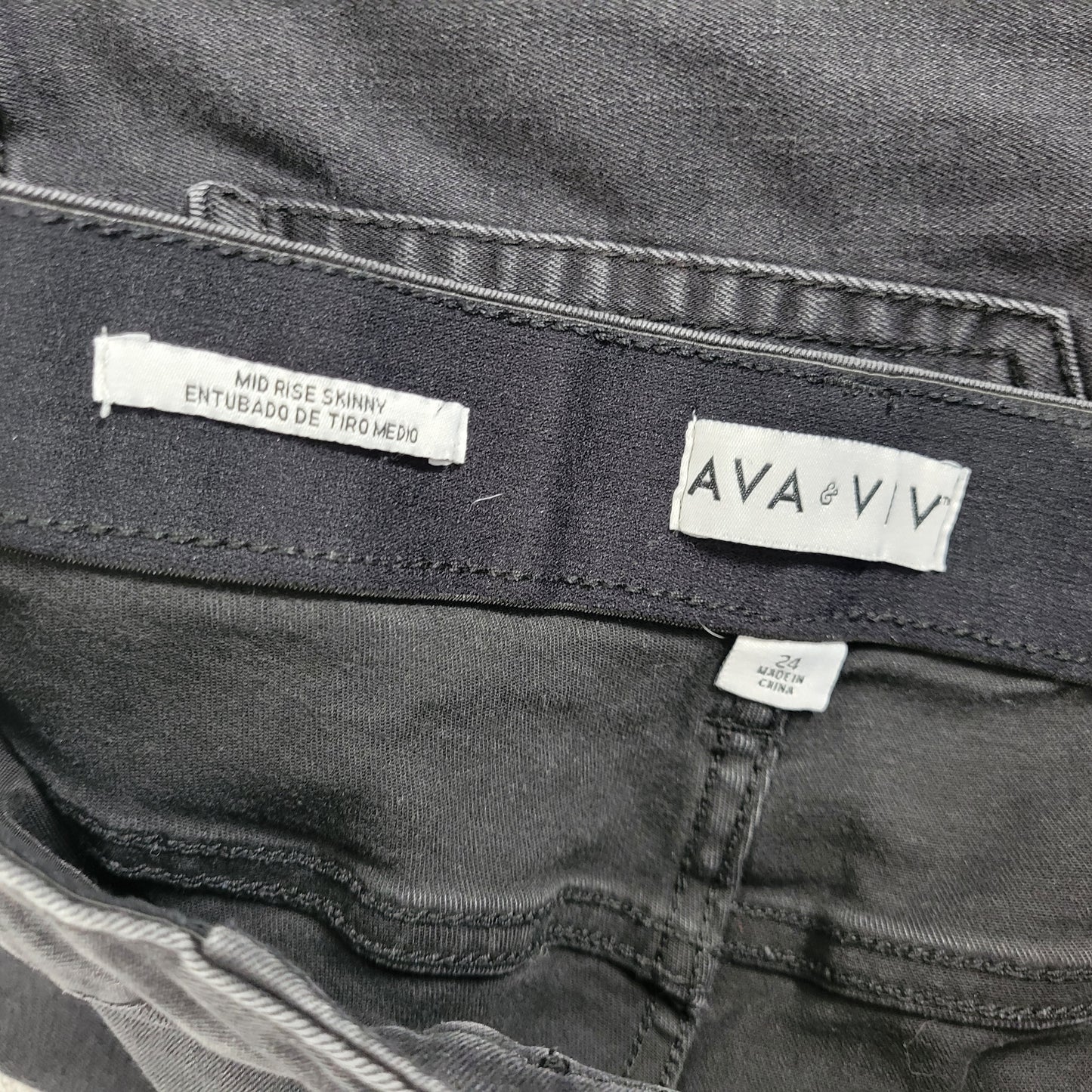 Ava & Viv Womens Plus Size 24 Black Skinny Jeans Cropped Raw Hem Elastic SKI18E