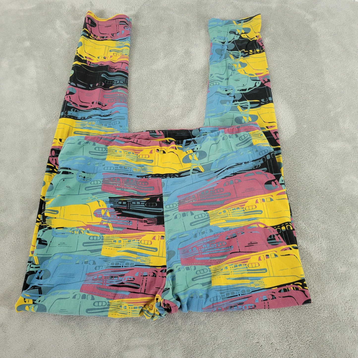 LuLaRoe TC Leggings Tall Curvy Bullet Train Retro Railway Pants 12-18 NOV124E
