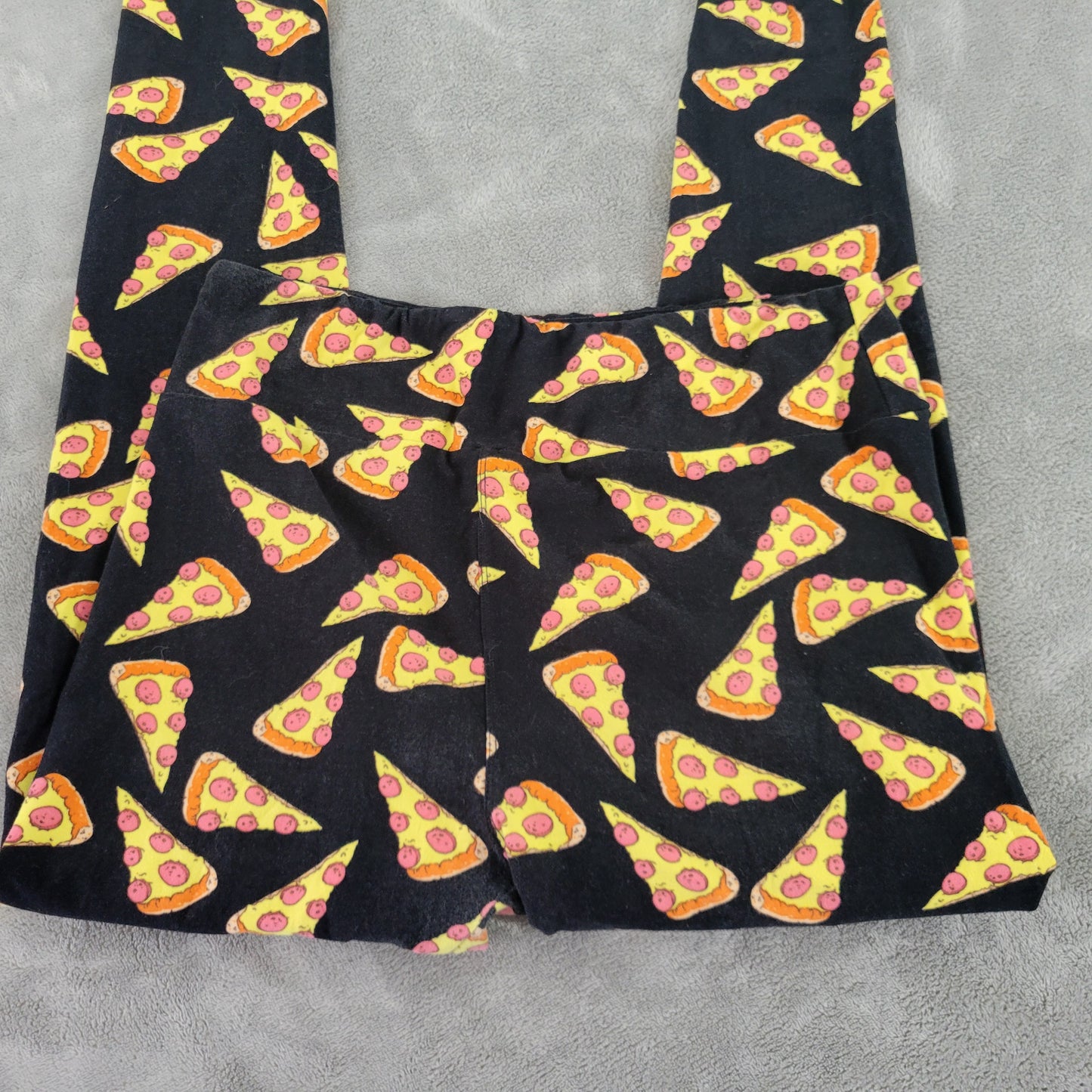 LuLaRoe TC Leggings Tall Curvy Pepperoni Pizza Party Food Pants 12-18 NOV122XE