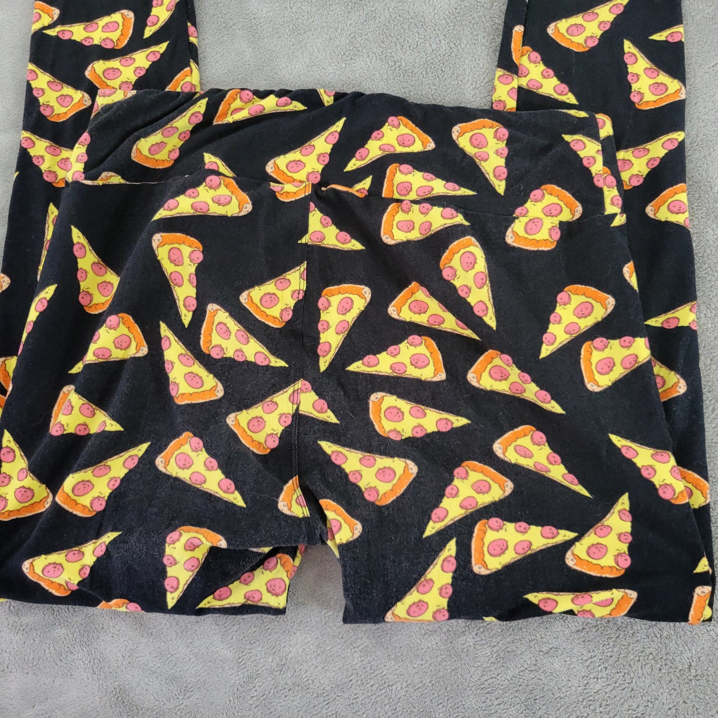 LuLaRoe TC Leggings Tall Curvy Pepperoni Pizza Party Food Pants 12-18 NOV122XE