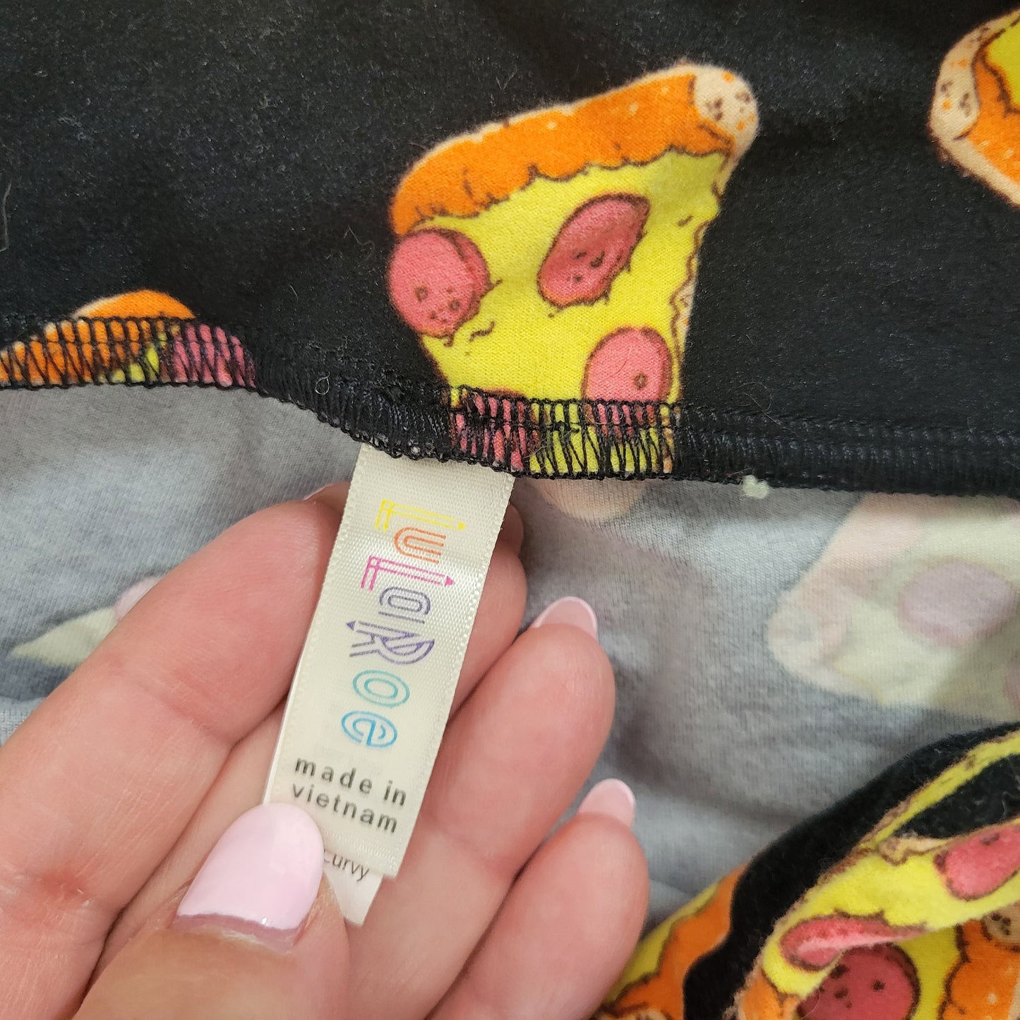 LuLaRoe TC Leggings Tall Curvy Pepperoni Pizza Party Food Pants 12-18 NOV122XE