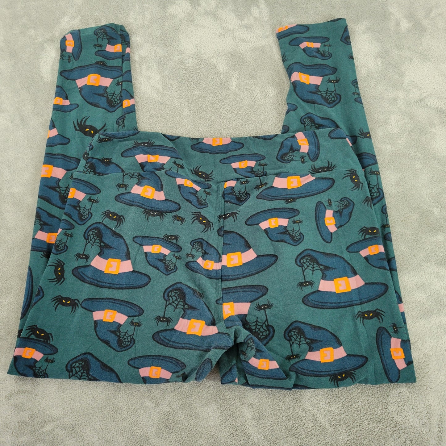 LuLaRoe TC Leggings Tall Curvy Halloween Green Witch Hats Spiders Pants GRE34E