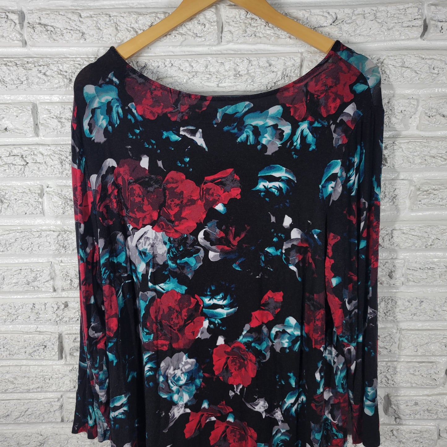 Soma Womens XL Pajama Top Nightgown Long Sleeve Rayon Spandex Floral Rose FLO80E
