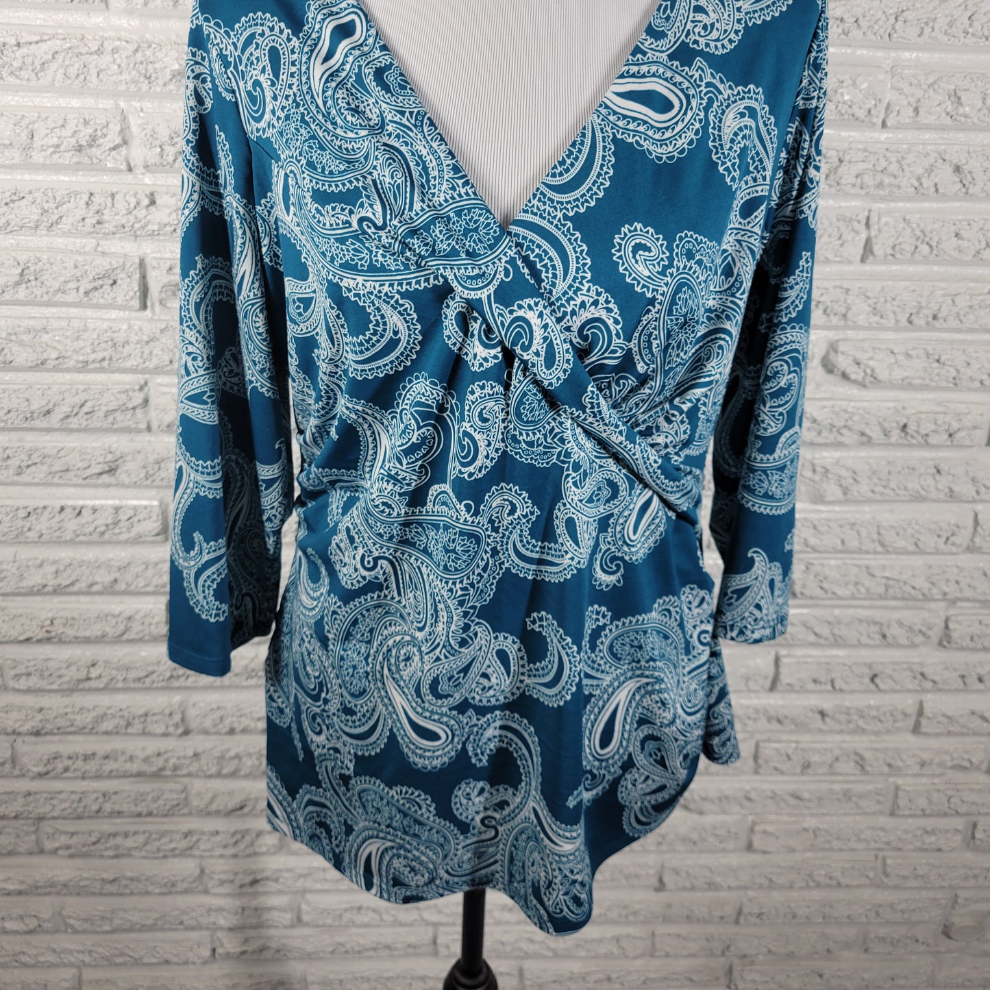 New York & Co Womens XL Paisley Blouse Top 3/4 Sleeve Blue White V-Neck PAI56E