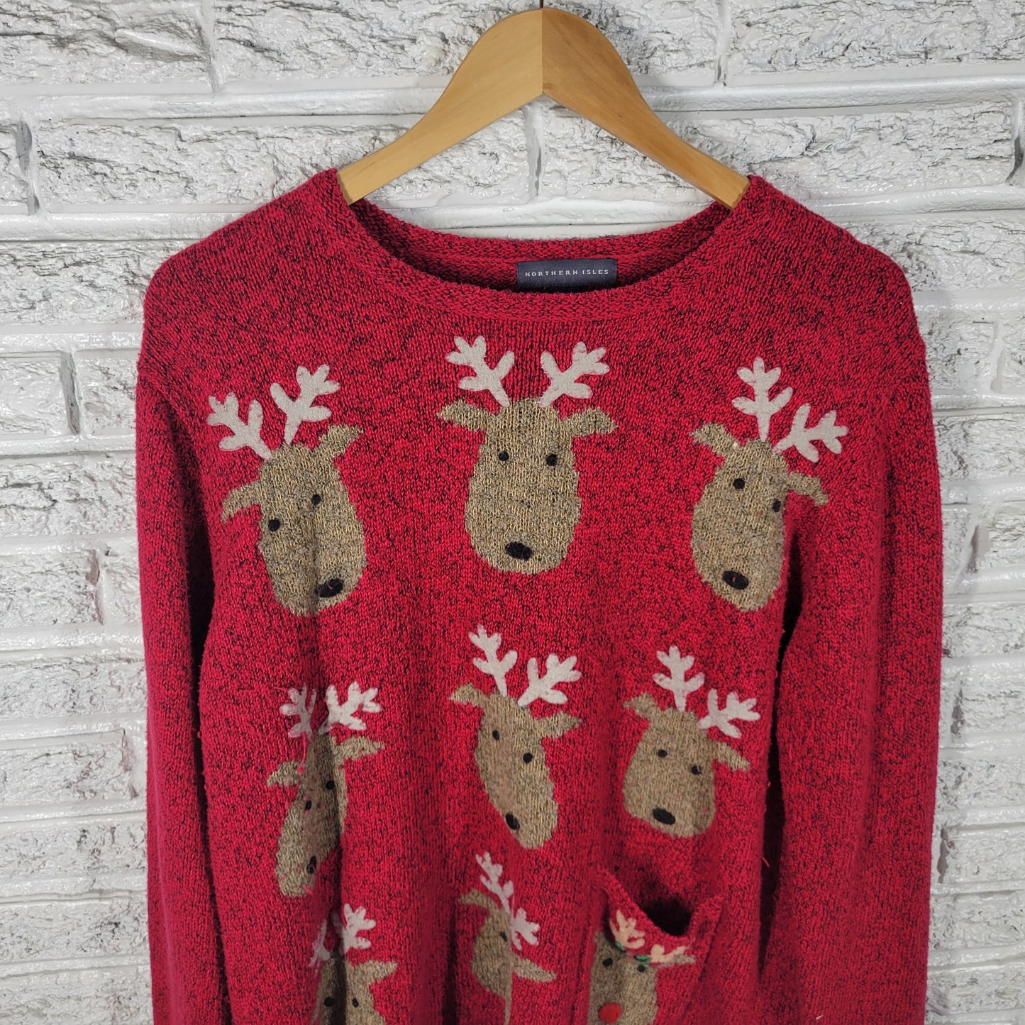 Northern Isles Vintage Christmas Sweater Red Reindeer Pocket Women XL SWE1E
