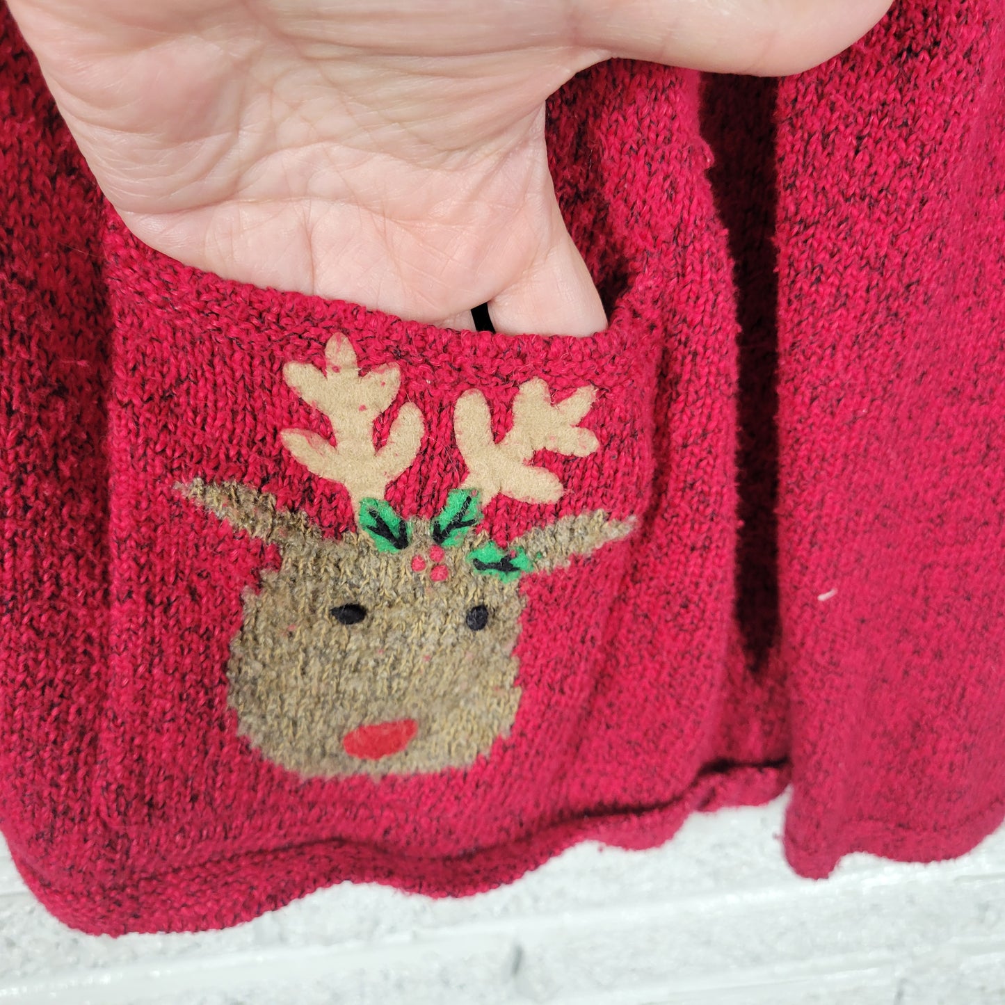 Northern Isles Vintage Christmas Sweater Red Reindeer Pocket Women XL SWE1E