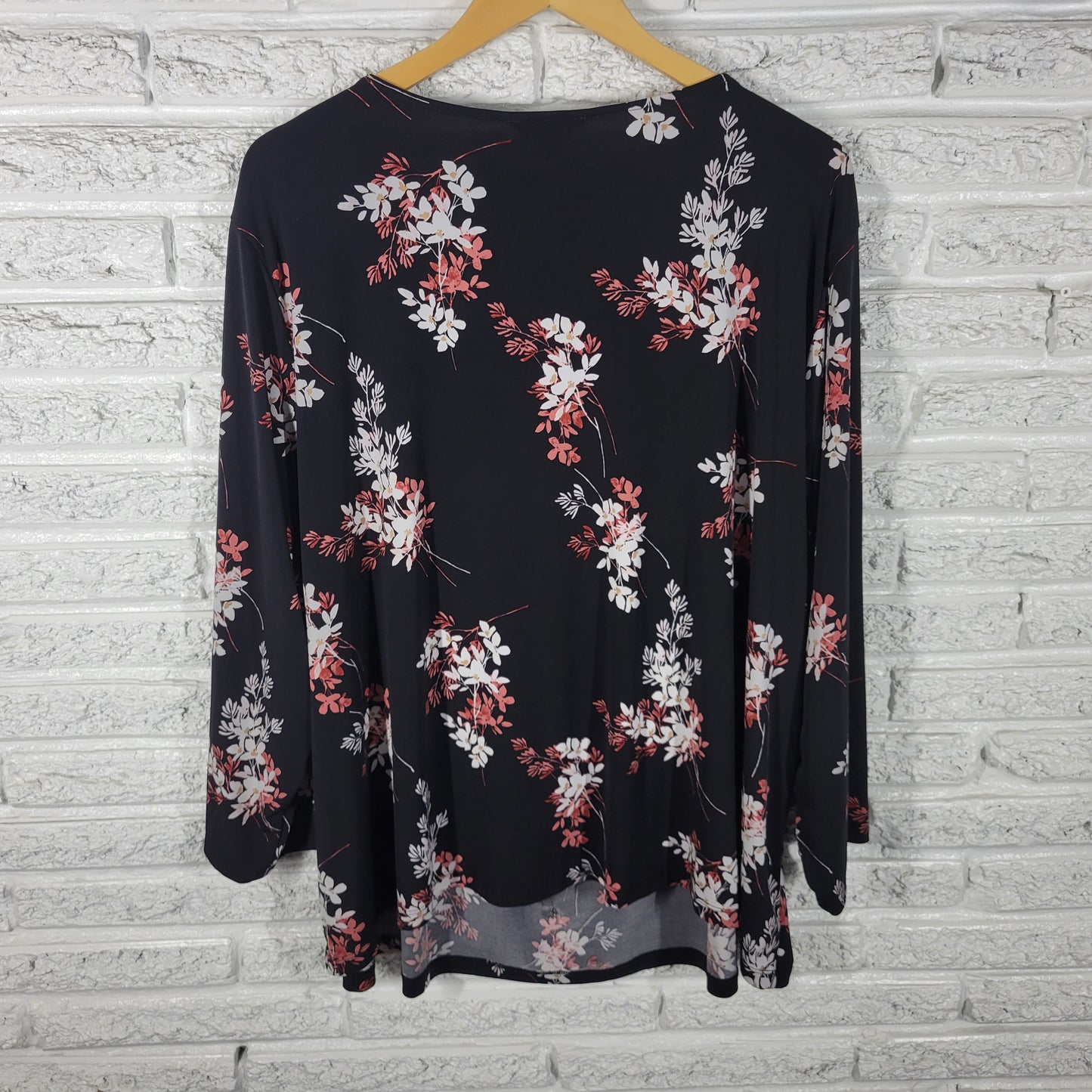 Liz Claiborne Womens Top 3X Plus Black Pink Floral Blouse Long Sleeve FLO128XE