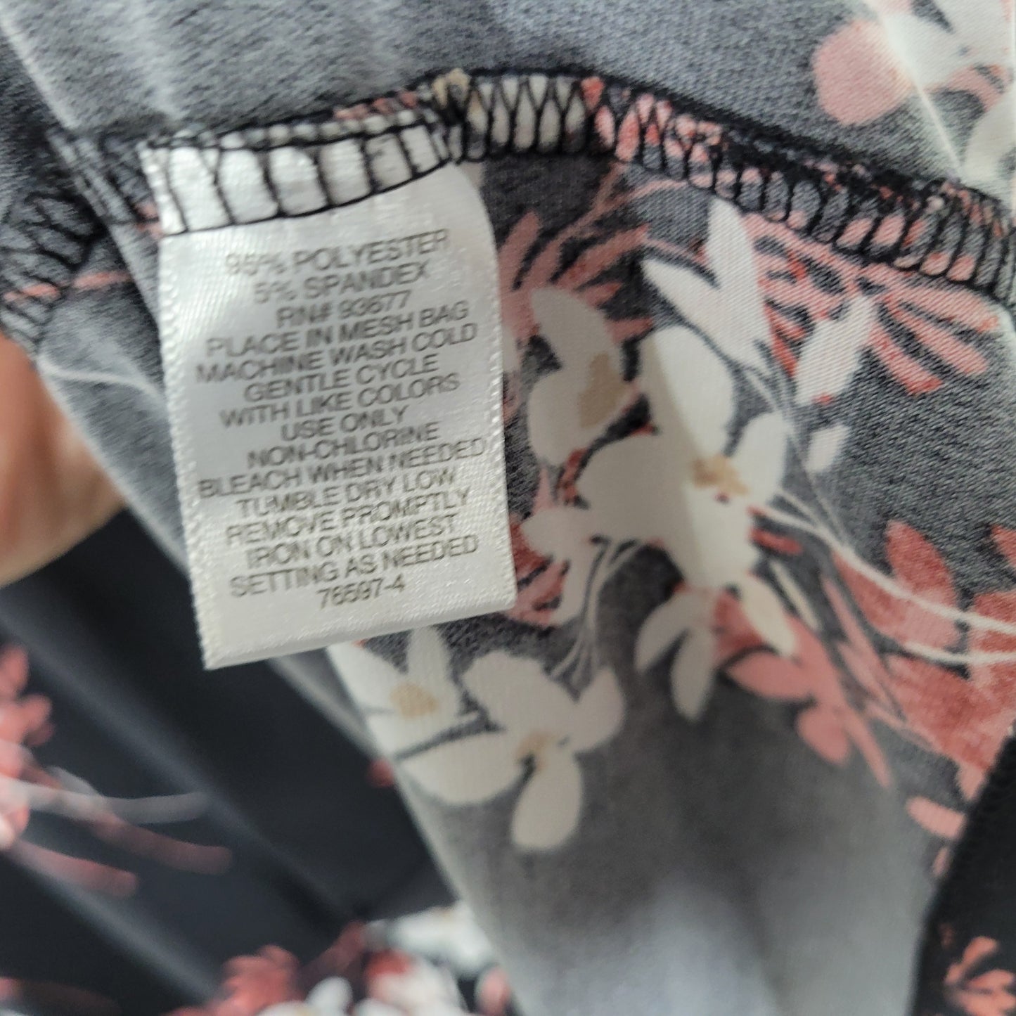 Liz Claiborne Womens Top 3X Plus Black Pink Floral Blouse Long Sleeve FLO128XE