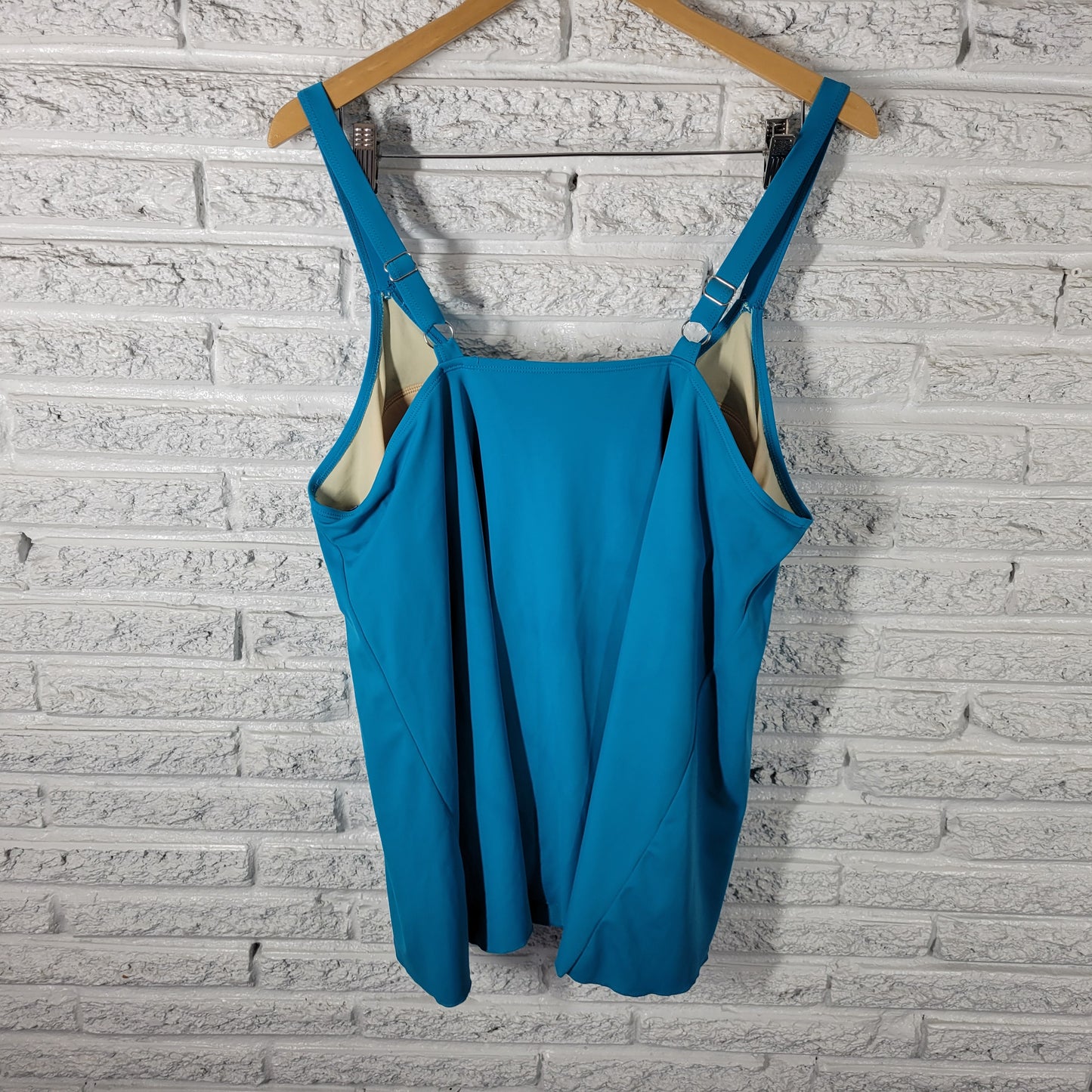 Denim & Co Womens 22W Plus Blue Tankini Swim Top Built In Bra Straps BLU45E