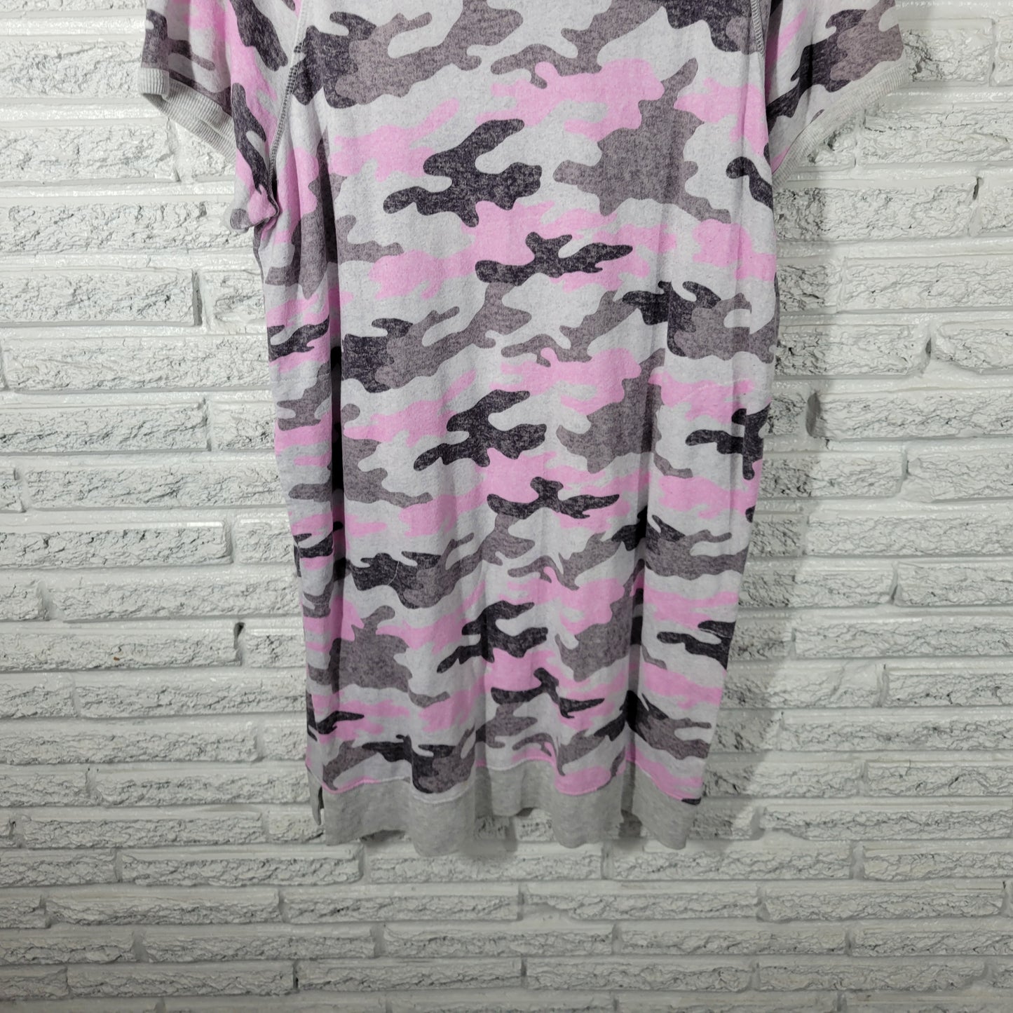 Secret Treasures 2X Plus Pajama Top Nightgown Sleepwear Gray Pink Camo CAM8E