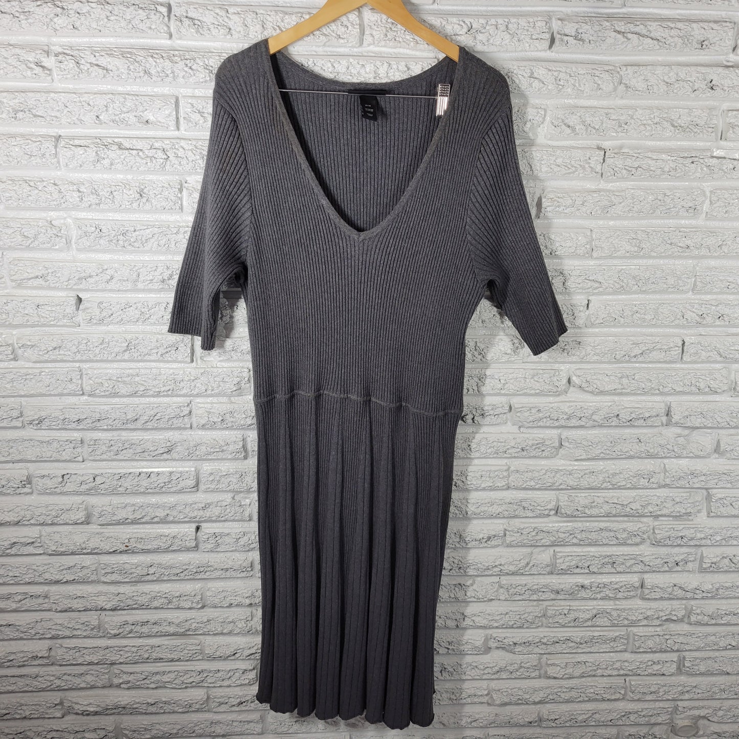 Lane Bryant 26/28 Plus Size Gray Sweater Dress V Neck Knee Length Cotton SWE124E