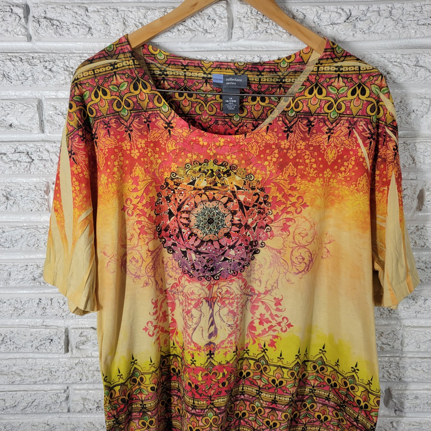 Liz & Me Womens 1X Orange Yellow Mandala Rhinestone Laser Cut Top GEO103E