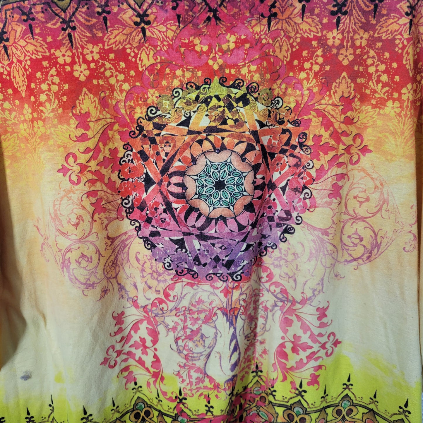 Liz & Me Womens 1X Orange Yellow Mandala Rhinestone Laser Cut Top GEO103E