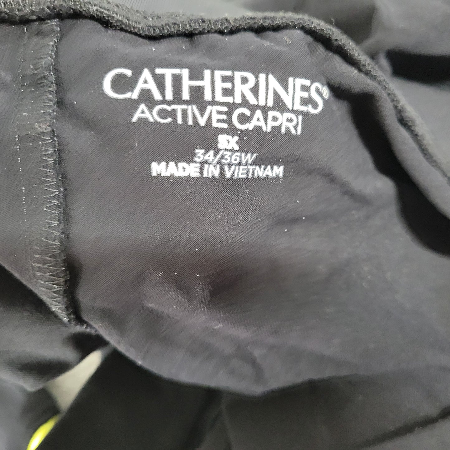 Catherines Womens 5X Plus Black Mesh Hem Capri Pants Cotton Blend CAP13E