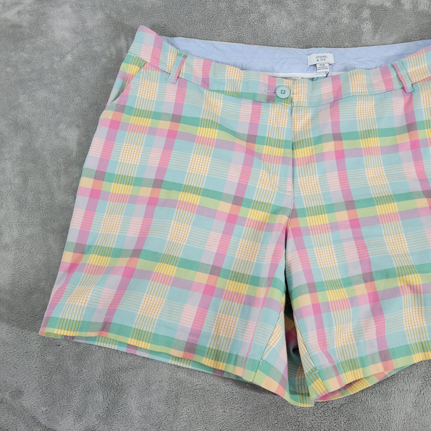 Crown & Ivy Womens 18W Caroline Pastel Plaid Chino Shorts Stretch Pockets PLA14E