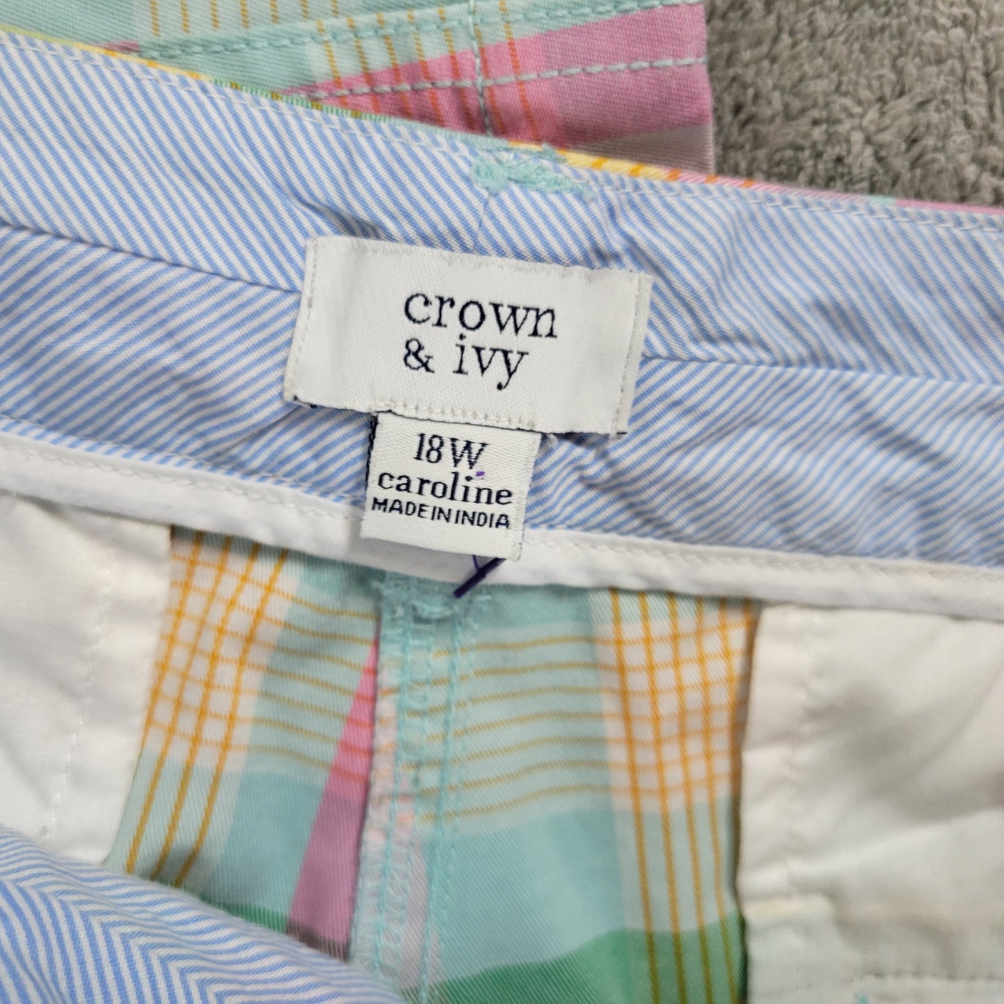 Crown & Ivy Womens 18W Caroline Pastel Plaid Chino Shorts Stretch Pockets PLA14E