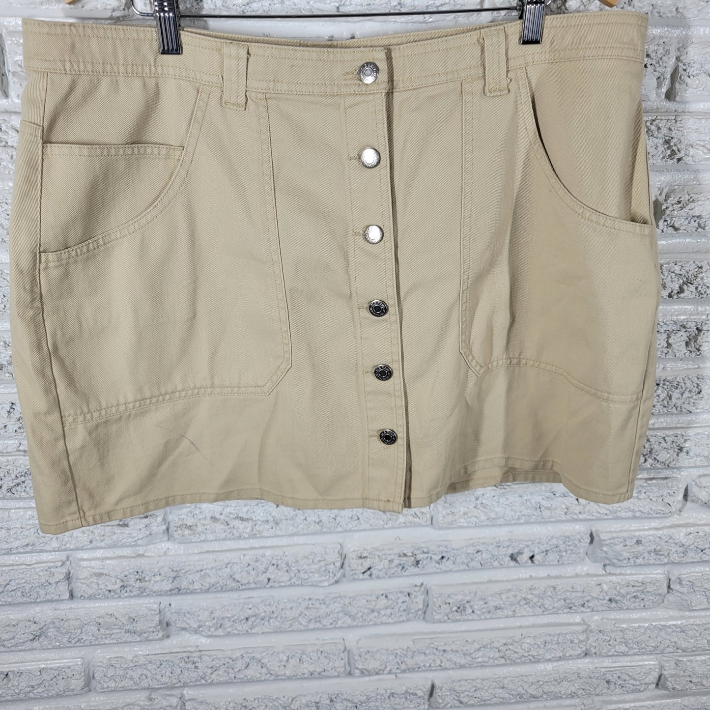 Old Navy Womens 18 Beige Denim Mini Skirt Button Front Pockets Jean Casual C1E