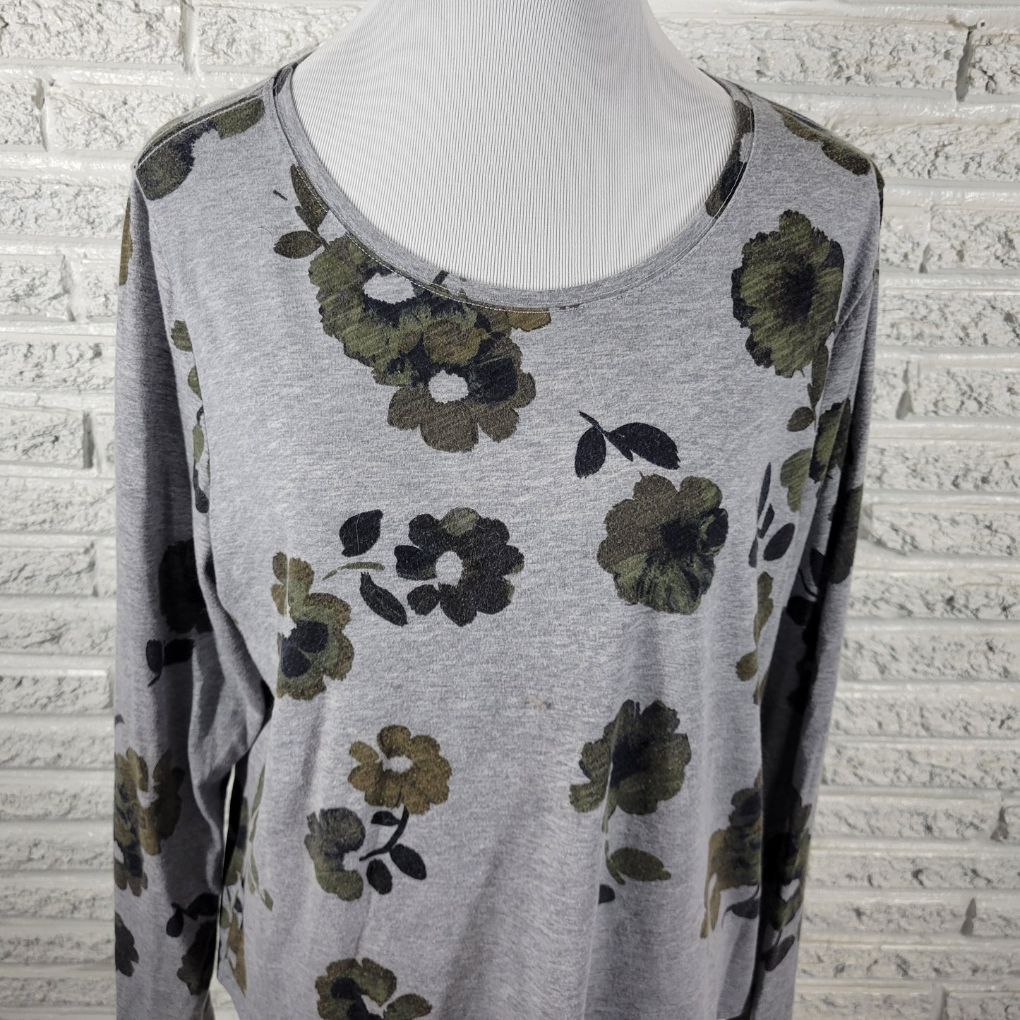 Sonoma Everyday Gray Green Floral Tee XL Women Long Sleeve Cotton Blend FLO213E