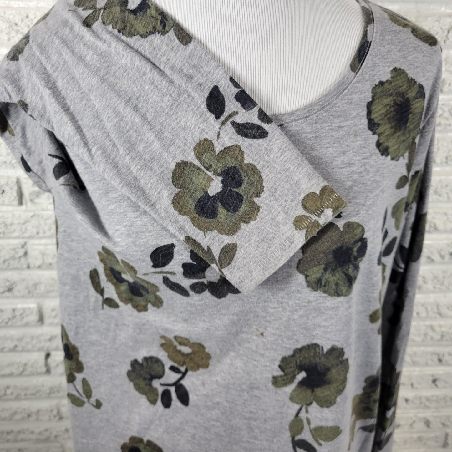 Sonoma Everyday Gray Green Floral Tee XL Women Long Sleeve Cotton Blend FLO213E
