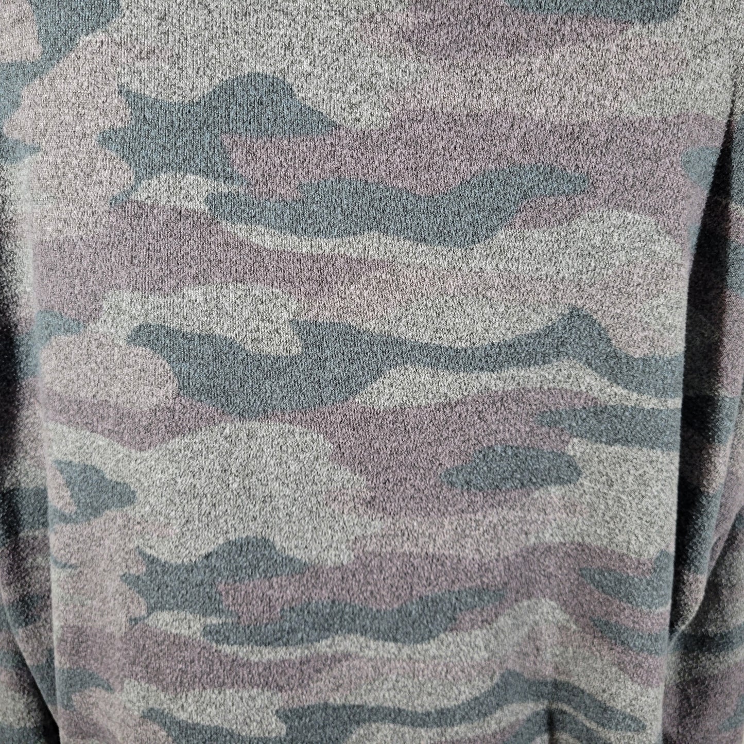 Maurices Sweatshirt Sweater 1X Plus Gray Green Camo Turtleneck Pullover CAM9E