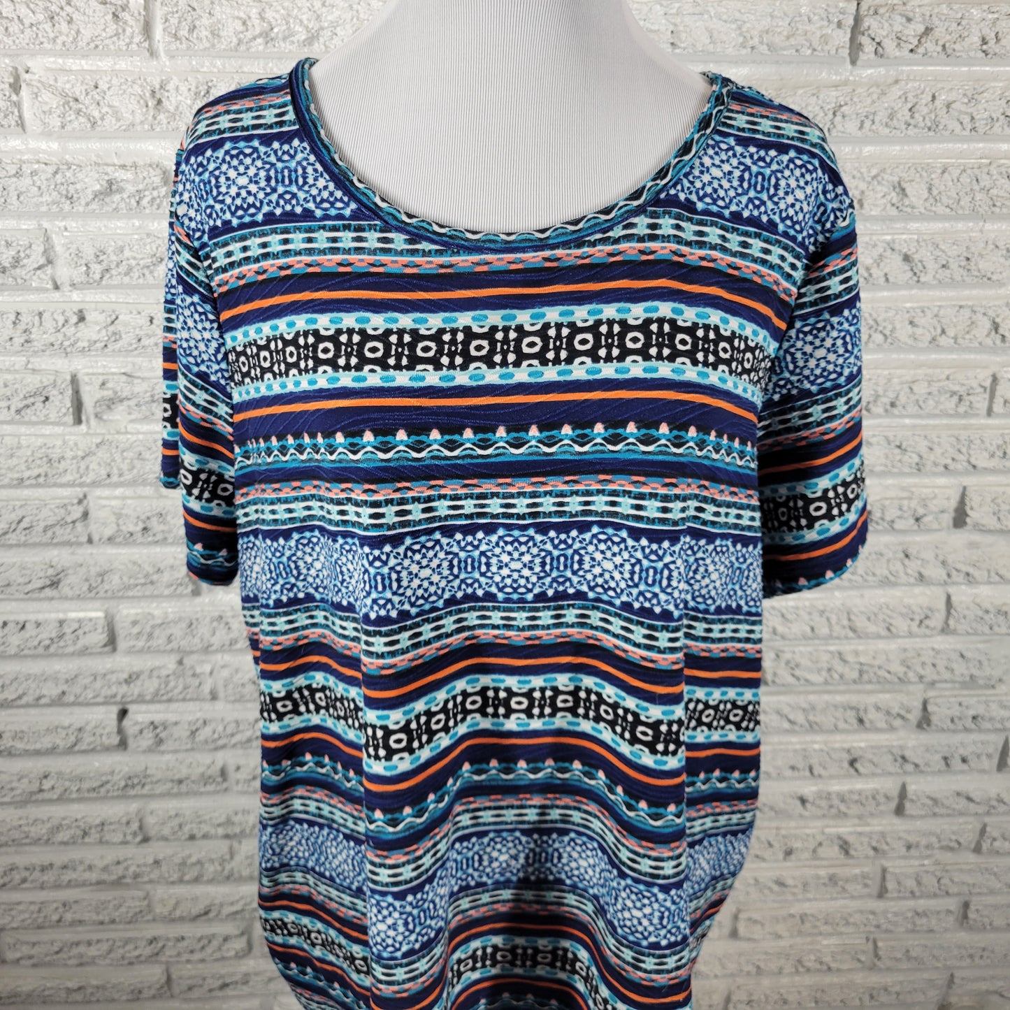 East 5th Women Plus 2X Blue Red Geometric Pleat Tee Short Sleeve GEO166E
