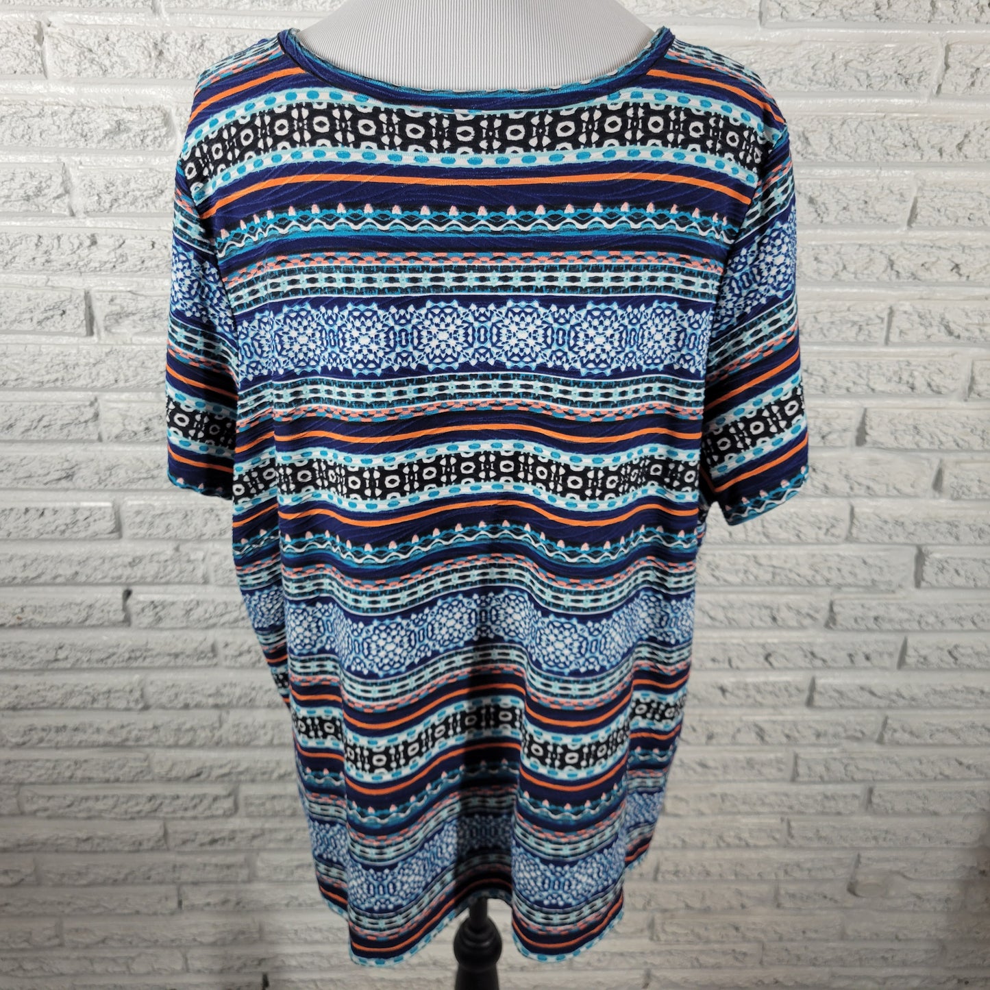 East 5th Women Plus 2X Blue Red Geometric Pleat Tee Short Sleeve GEO166E