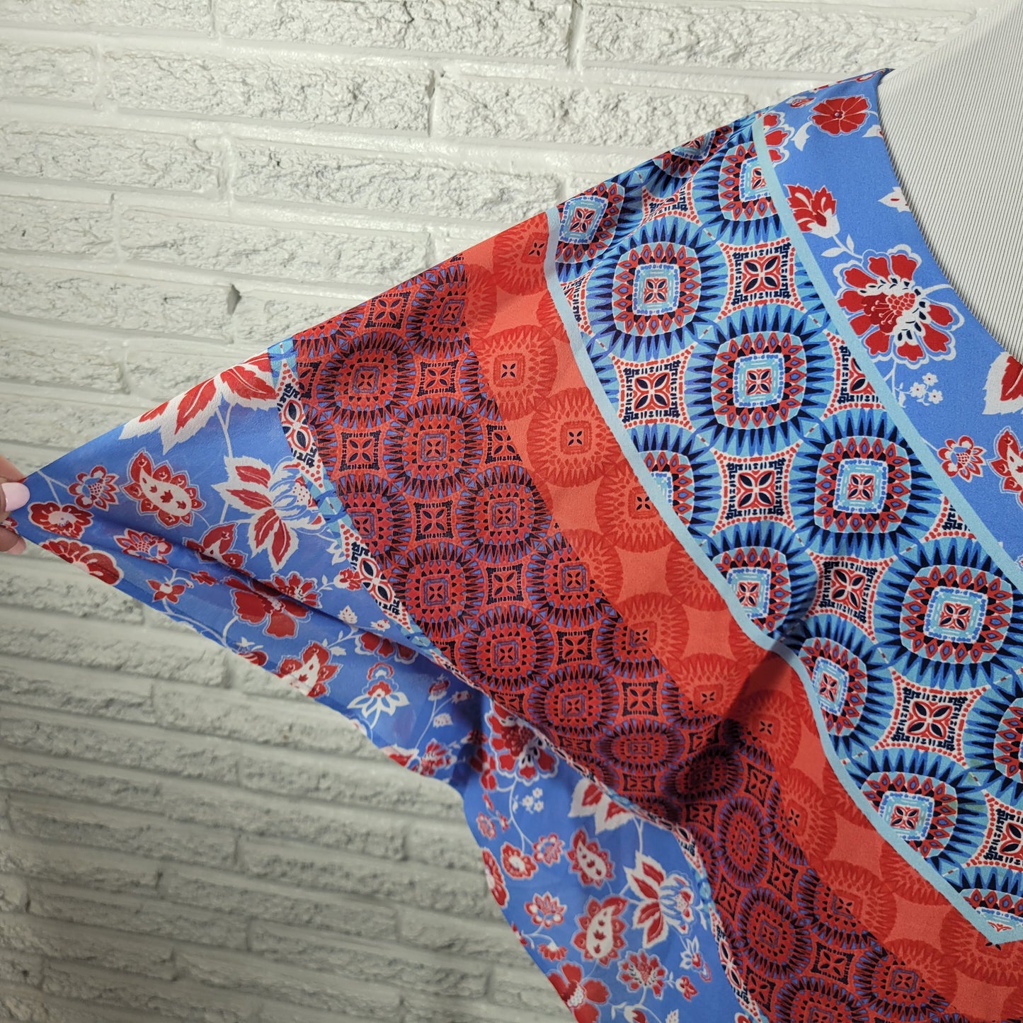 Ruby Rd Tunic XL Kimono Sleeve Geometric Blue Red Bandana V-Neck GEO157XE