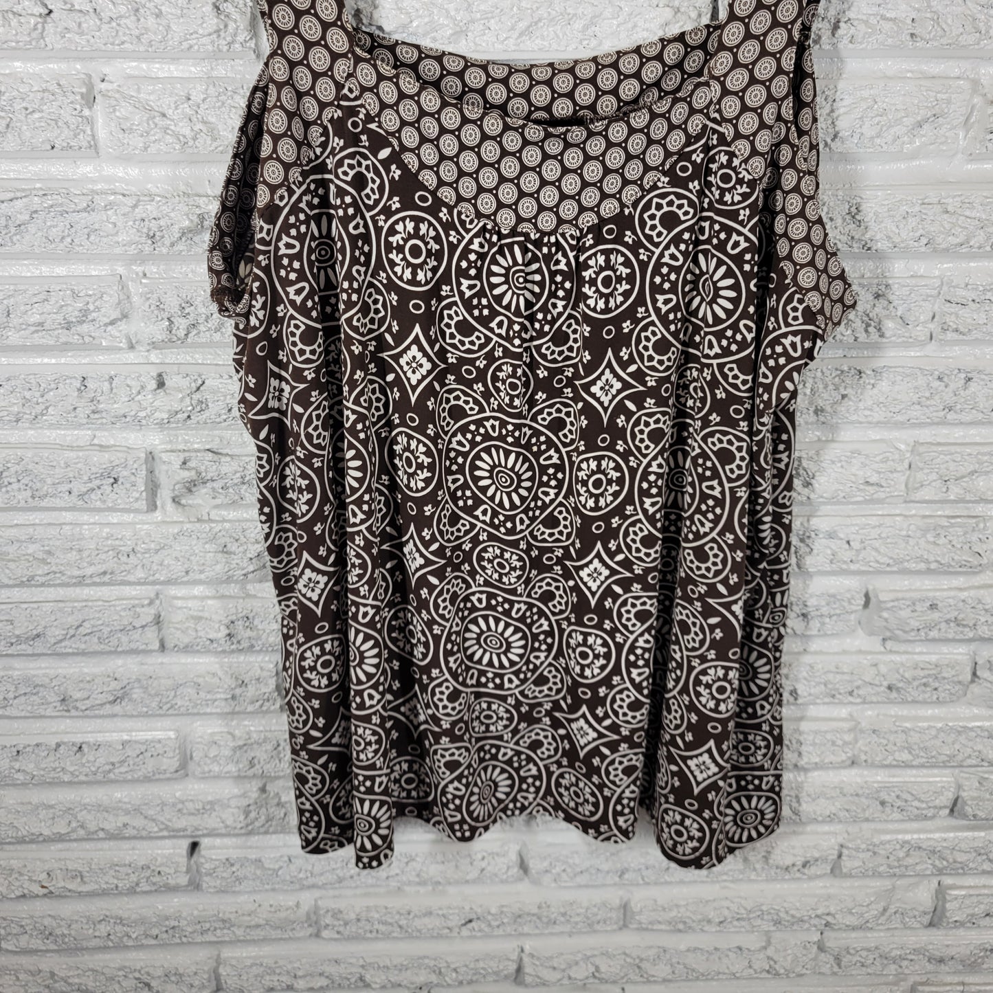 Avenue Swing Top 26/28 Plus Brown White Geometric Square Neck GEO144E
