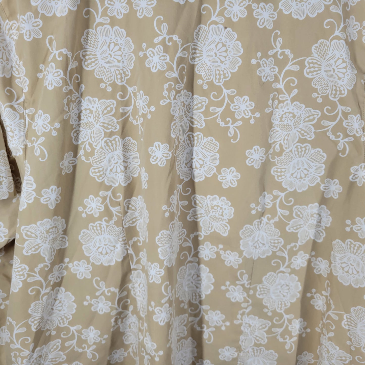 White Stag Women Plus 3X Tan White Floral Short Sleeve Button Up FLO190XE