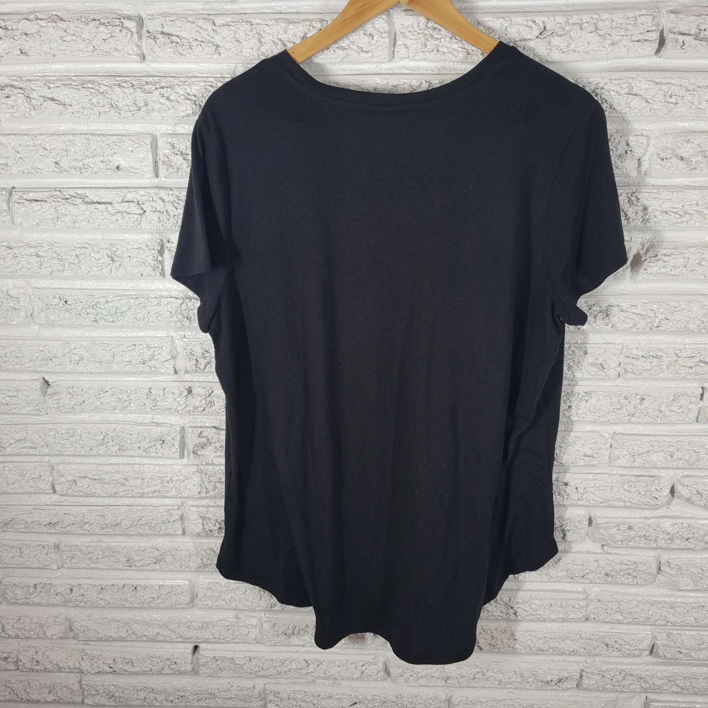 Celebrate Together Halloween Tee XXL Black Ghost V-Neck Short Sleeve BLA183E