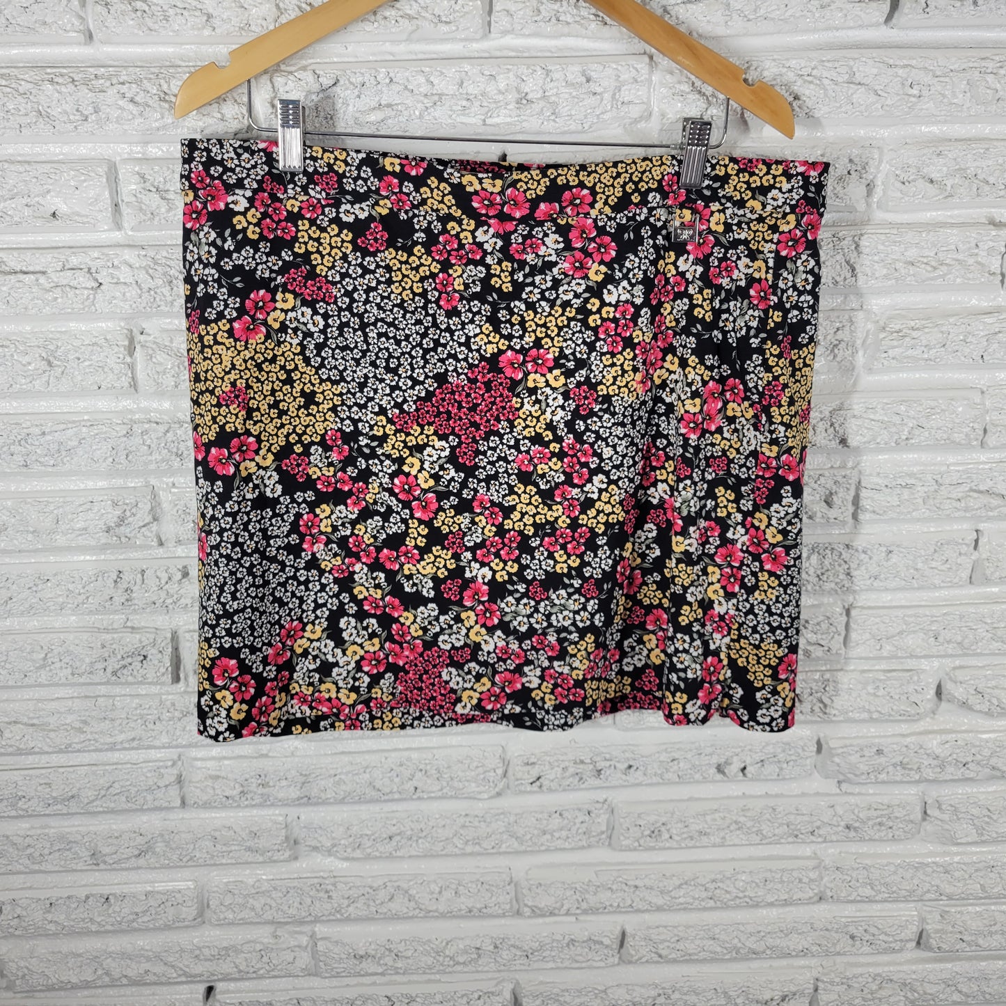 Rafaella Women XXL Skort Black Floral Pull On Elastic Waist Slit Plus FLO125E