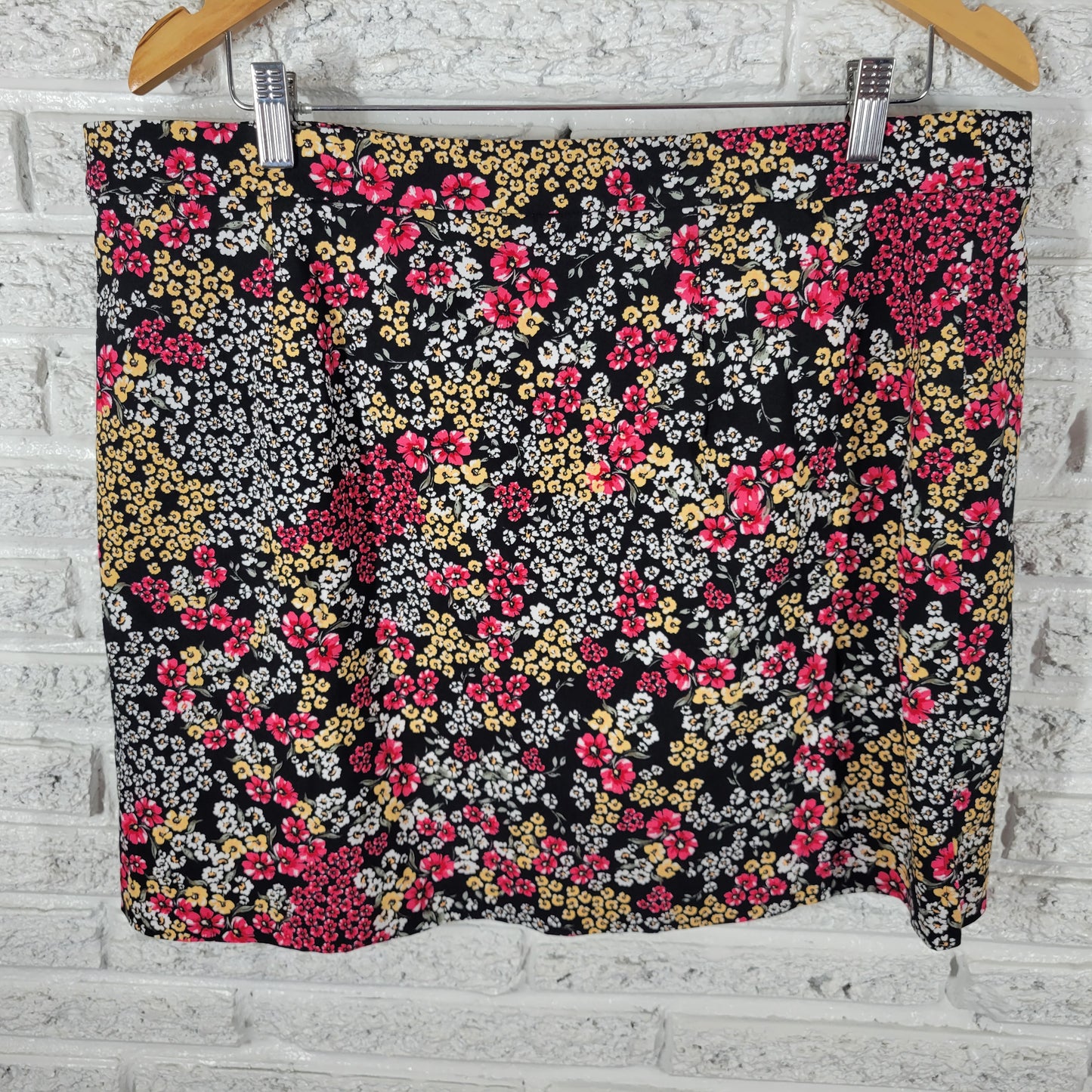 Rafaella Women XXL Skort Black Floral Pull On Elastic Waist Slit Plus FLO125E