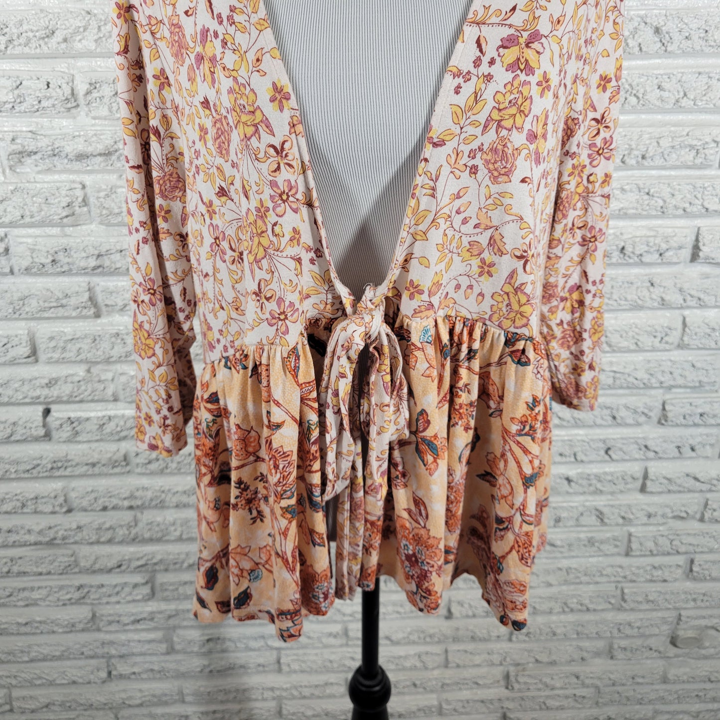 Torrid Women 2X Top Blouse Pink Orange Floral Tied Front 3/4 Sleeve FLO176E