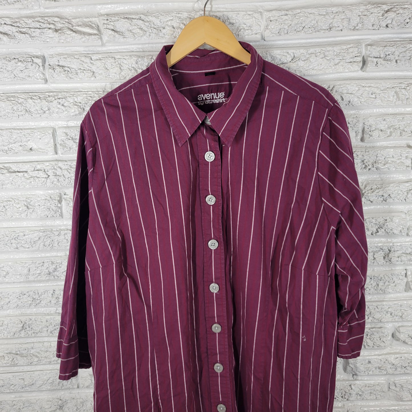 Avenue Signature Women 30/32 Top Purple White Striped Button 3/4 Sleeve STR40E