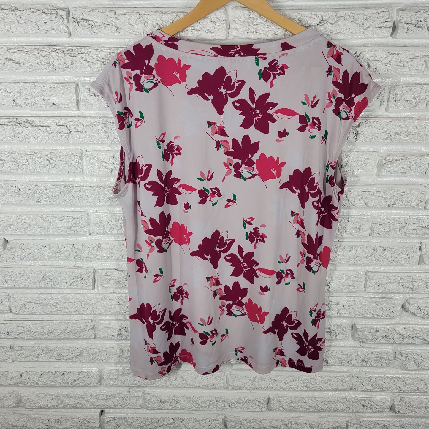 Liz Claiborne Top XL Womens Red Floral Keyhole Blouse Sleeveless FLO223E