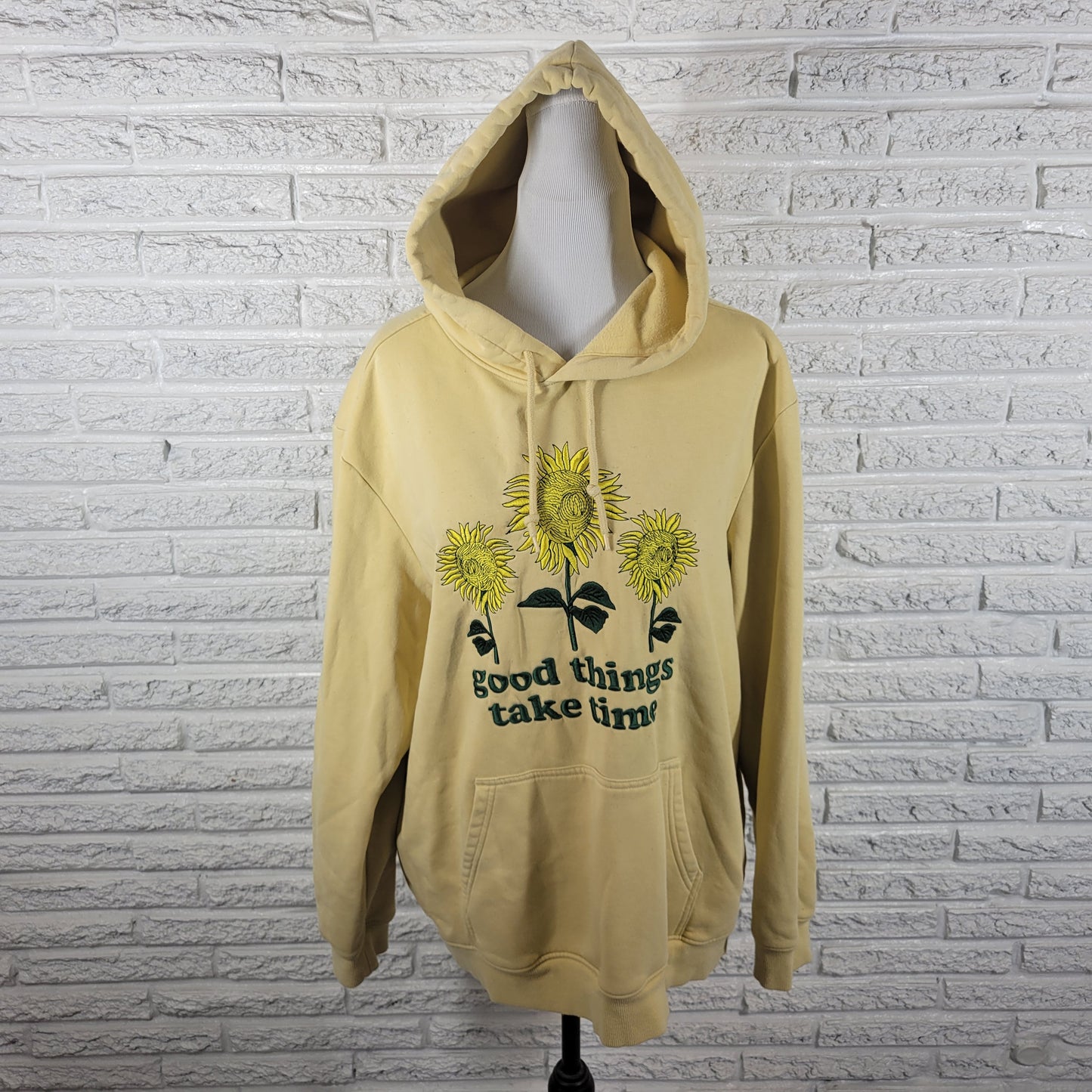 HM Hoodie Sweatshirt XL Womens Yellow Sunflower Embroidered Pullover Top SWE181E