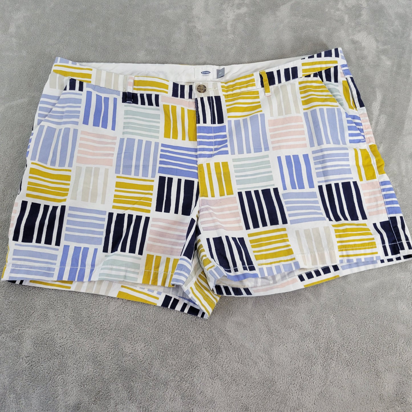 Old Navy Women Plus 20 Blue Gold Geometric Cotton Shorts 4.5 Inseam GEO86E