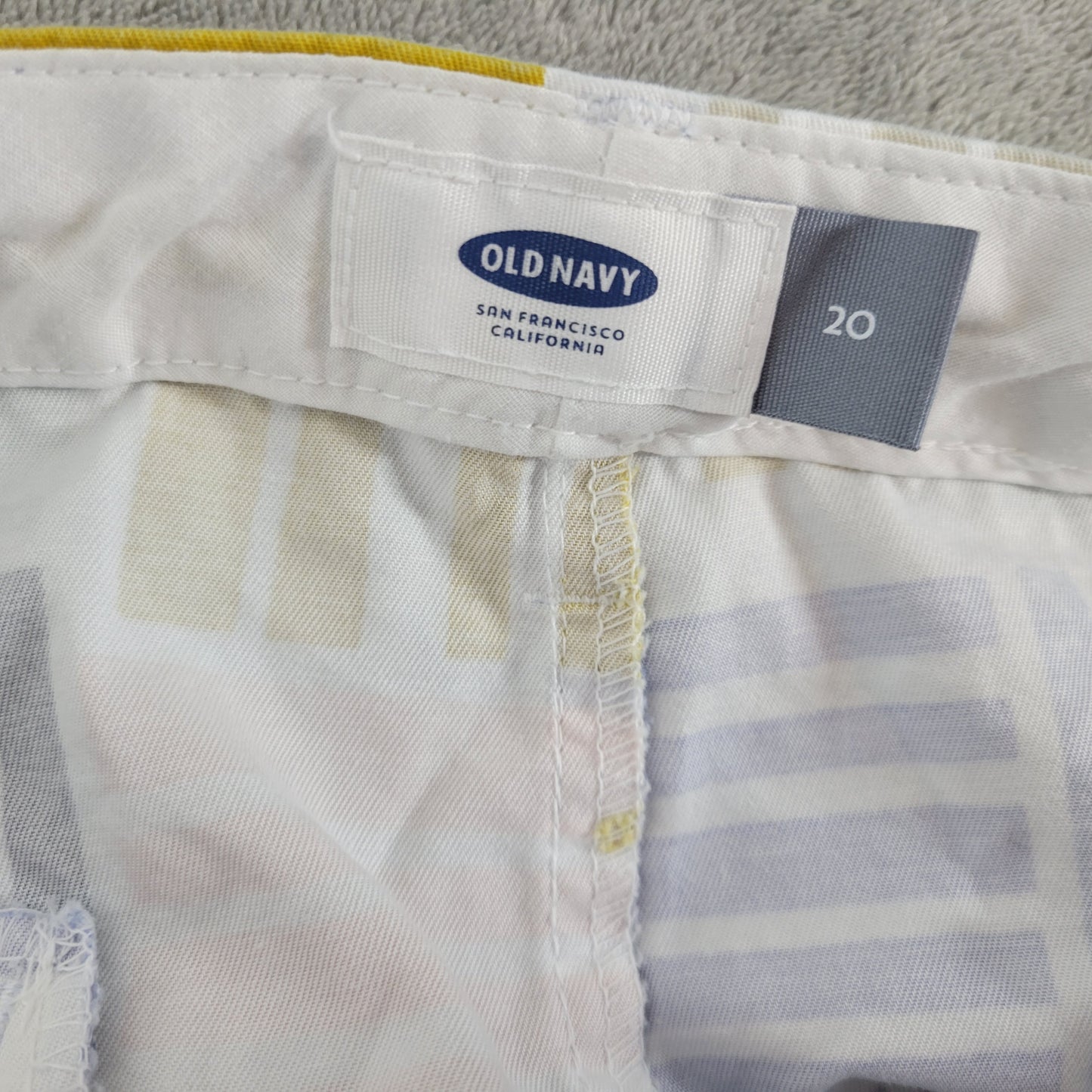 Old Navy Women Plus 20 Blue Gold Geometric Cotton Shorts 4.5 Inseam GEO86E