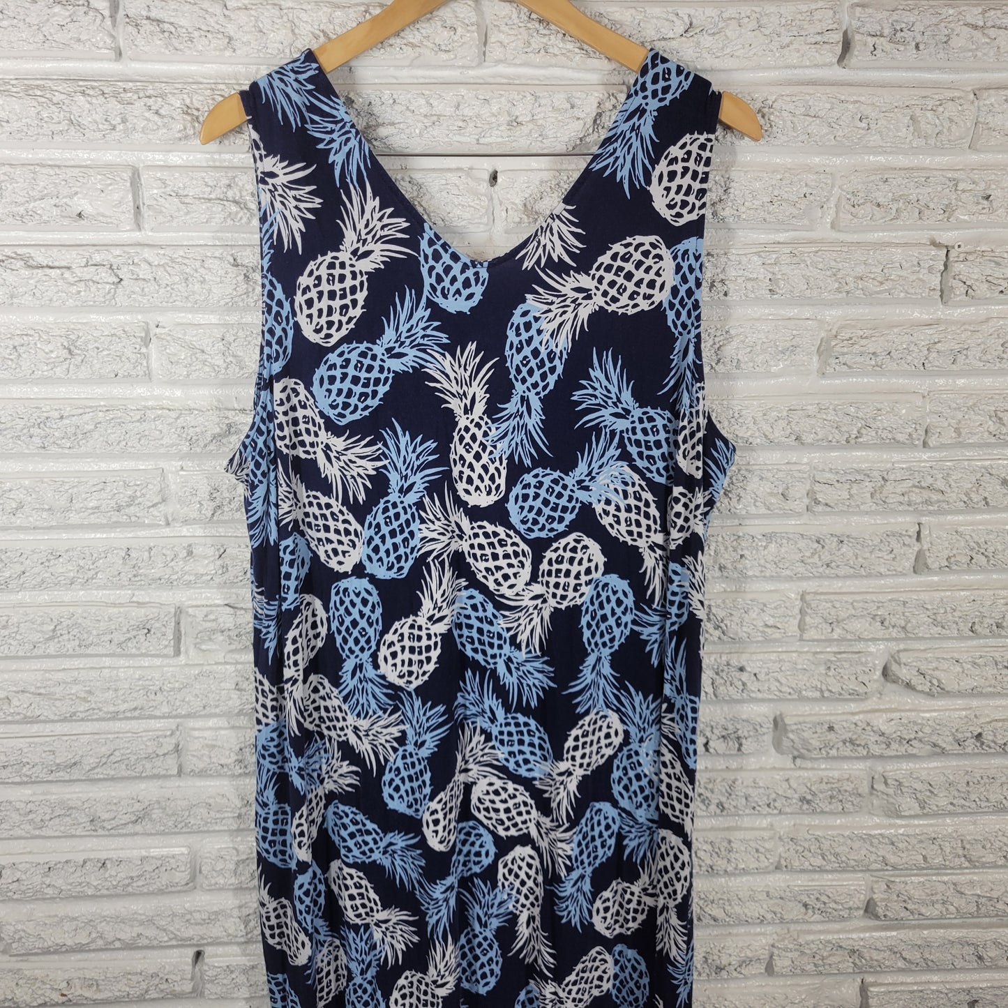 St. John's Bay Women Plus 1X Blue Pineapple Tank Dress V-Neck Knee Casual D11E